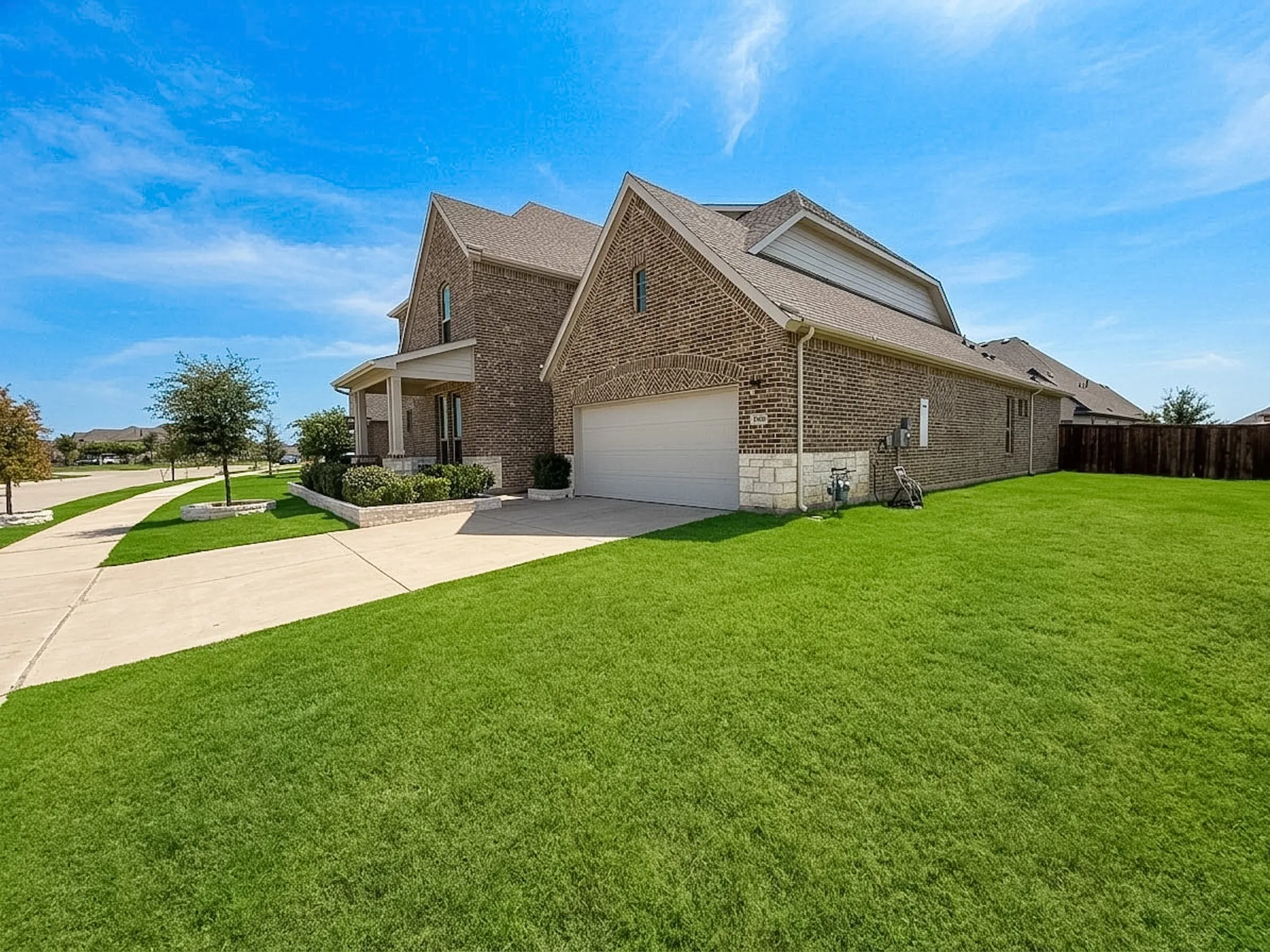 Huge yard on both sides of the house for added privacy.