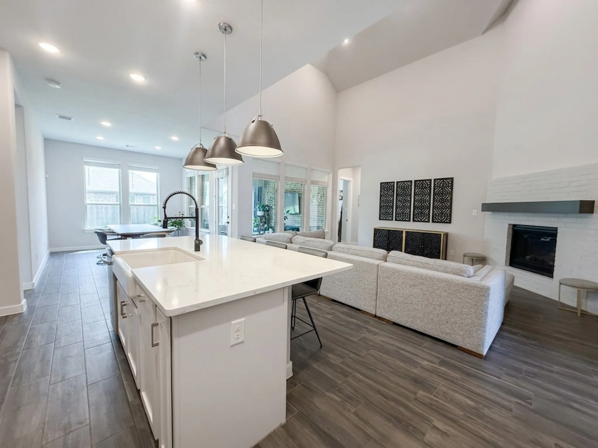 Single Family Residence For Sale in Johnson County , 1708 Birch Street, Mansfield, Texas 76063, 6 Bedroom, 6 Bathroom, 3 Garage spaces, 3,329 Sqft, built in 2022, mls#21367548, Real Estate Agent in Mansfield, Homes For Sale in Johnson county, Homes For Sale in Mansfield, Realtor in Mansfield Texas, Real Estate Brokerage Independent Realty Texas, Luminita Cordes Realtor