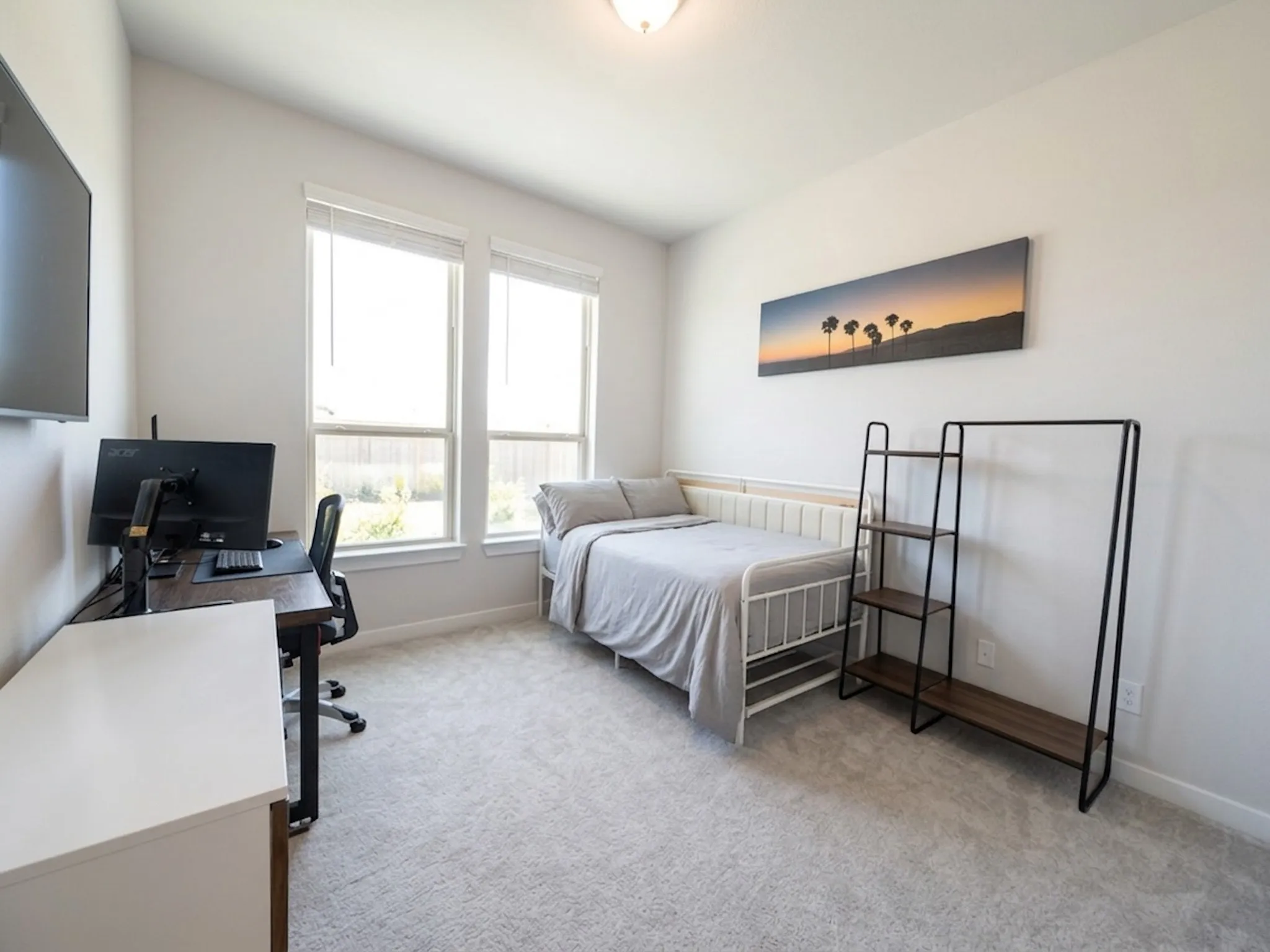 Downstairs guest room or bedroom