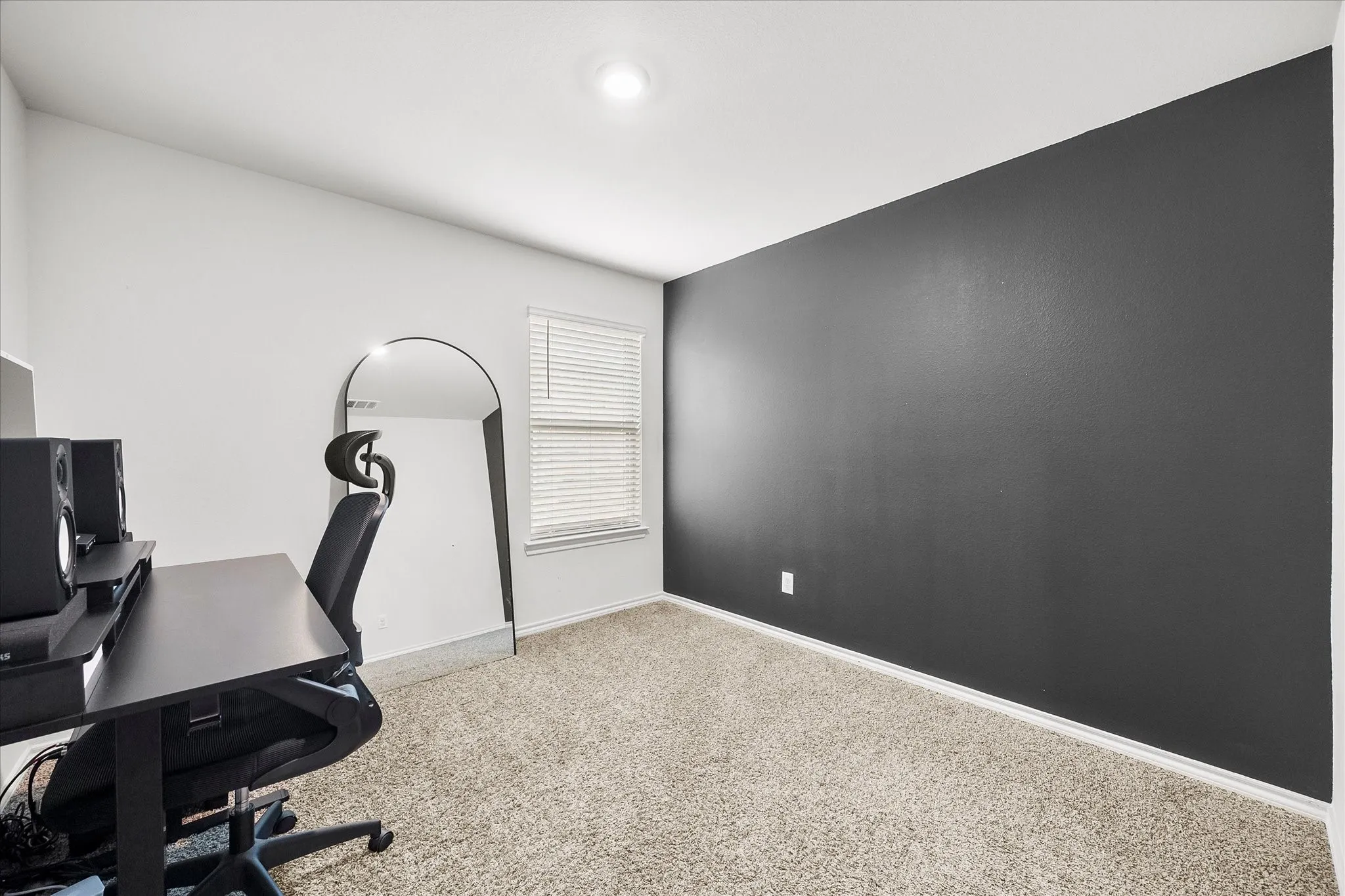 Single Family Residence For Rent in Hunt County , 157 Silver Charm Lane, Caddo Mills, Texas 75135, 4 Bedroom, 3 Bathroom, 2 Garage spaces, 2,097 Sqft, built in 2021, mls#21367550, Real Estate Agent in Caddo Mills, Homes For Rent in Hunt county, Homes For Rent in Caddo Mills, Realtor in Caddo Mills Texas, Real Estate Brokerage Independent Realty Texas, Luminita Cordes Realtor