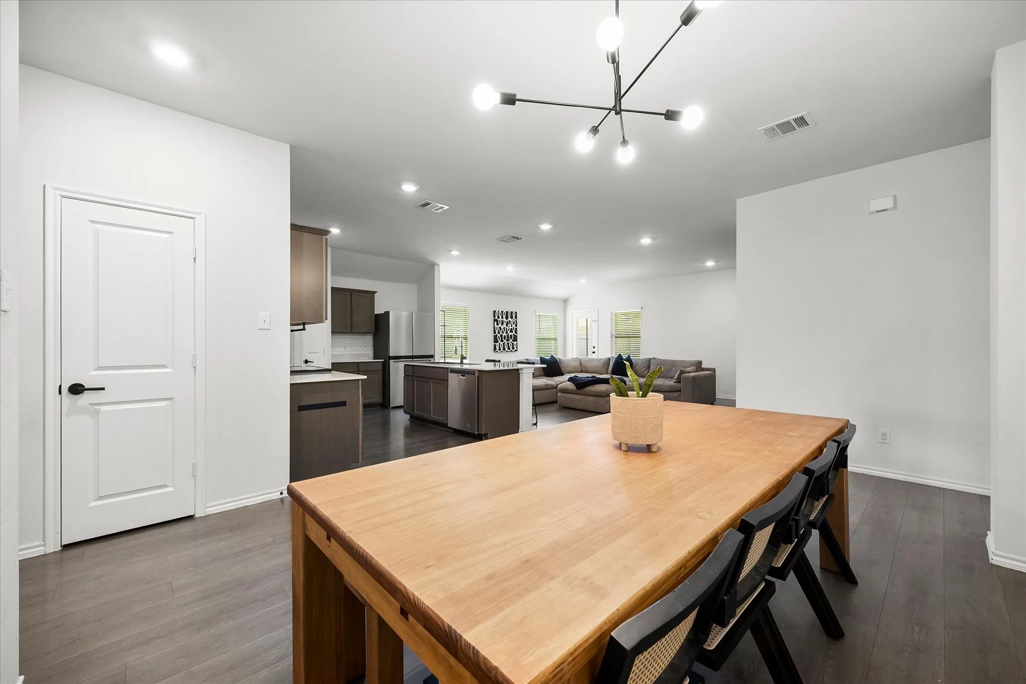 Single Family Residence For Rent in Hunt County , 157 Silver Charm Lane, Caddo Mills, Texas 75135, 4 Bedroom, 3 Bathroom, 2 Garage spaces, 2,097 Sqft, built in 2021, mls#21367550, Real Estate Agent in Caddo Mills, Homes For Rent in Hunt county, Homes For Rent in Caddo Mills, Realtor in Caddo Mills Texas, Real Estate Brokerage Independent Realty Texas, Luminita Cordes Realtor