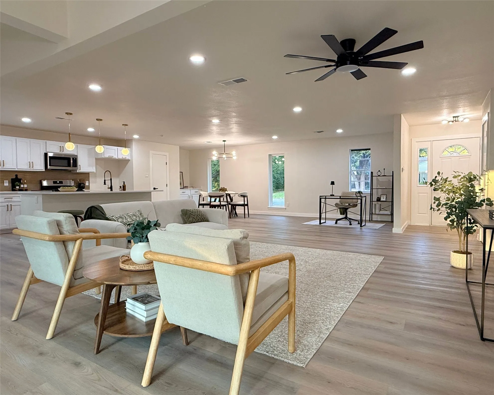 Single Family Residence For Sale in Dallas County , 12911 Mitchwin Road, Farmers Branch, Texas 75234, 3 Bedroom, 3 Bathroom, 2 Garage spaces, 2,276 Sqft, built in 1966, mls#21367565, Real Estate Agent in Farmers Branch, Homes For Sale in Dallas county, Homes For Sale in Farmers Branch, Realtor in Farmers Branch Texas, Real Estate Brokerage Independent Realty Texas, Luminita Cordes Realtor