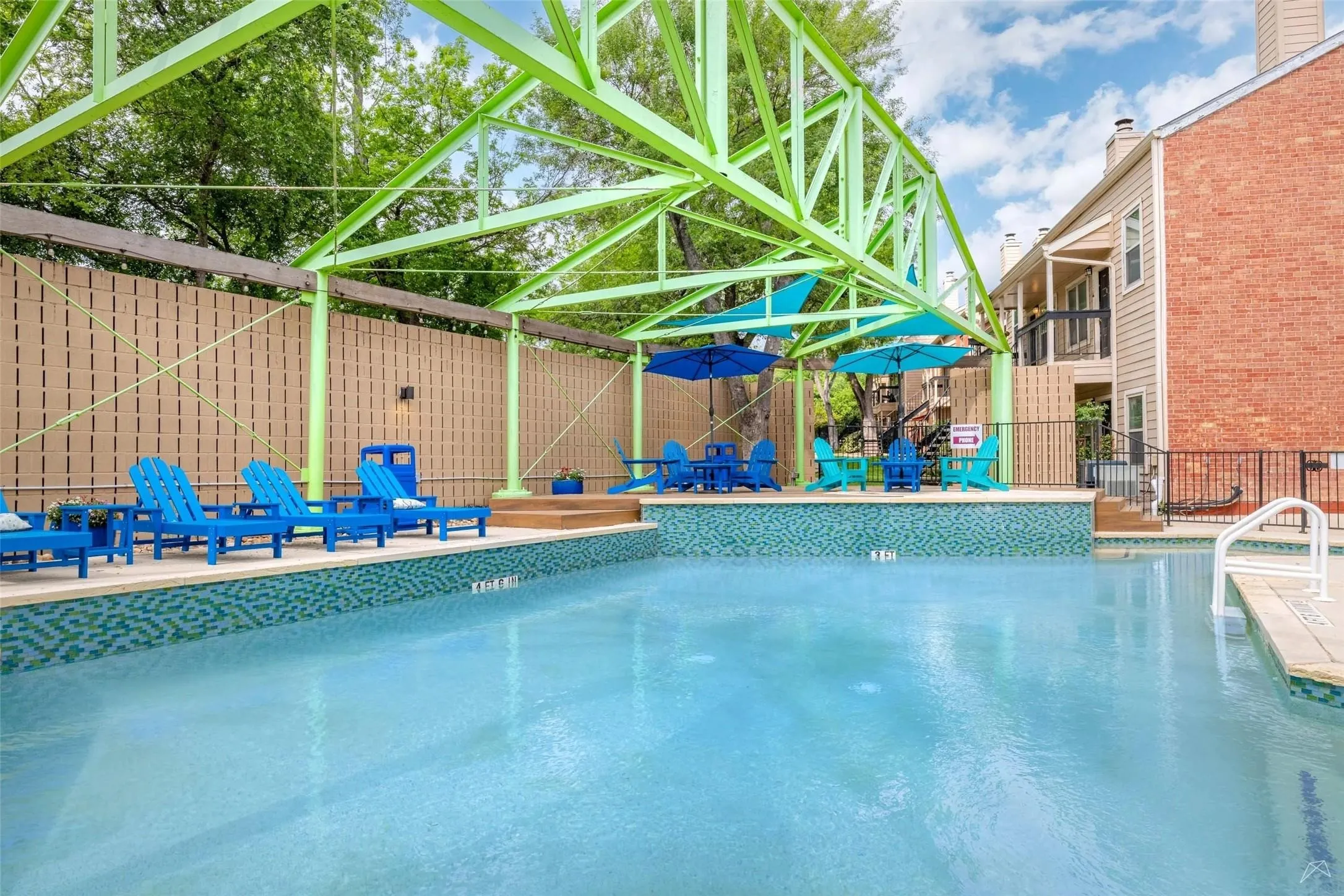 Up To 8 Weeks Free!  Newly renovated units available!
