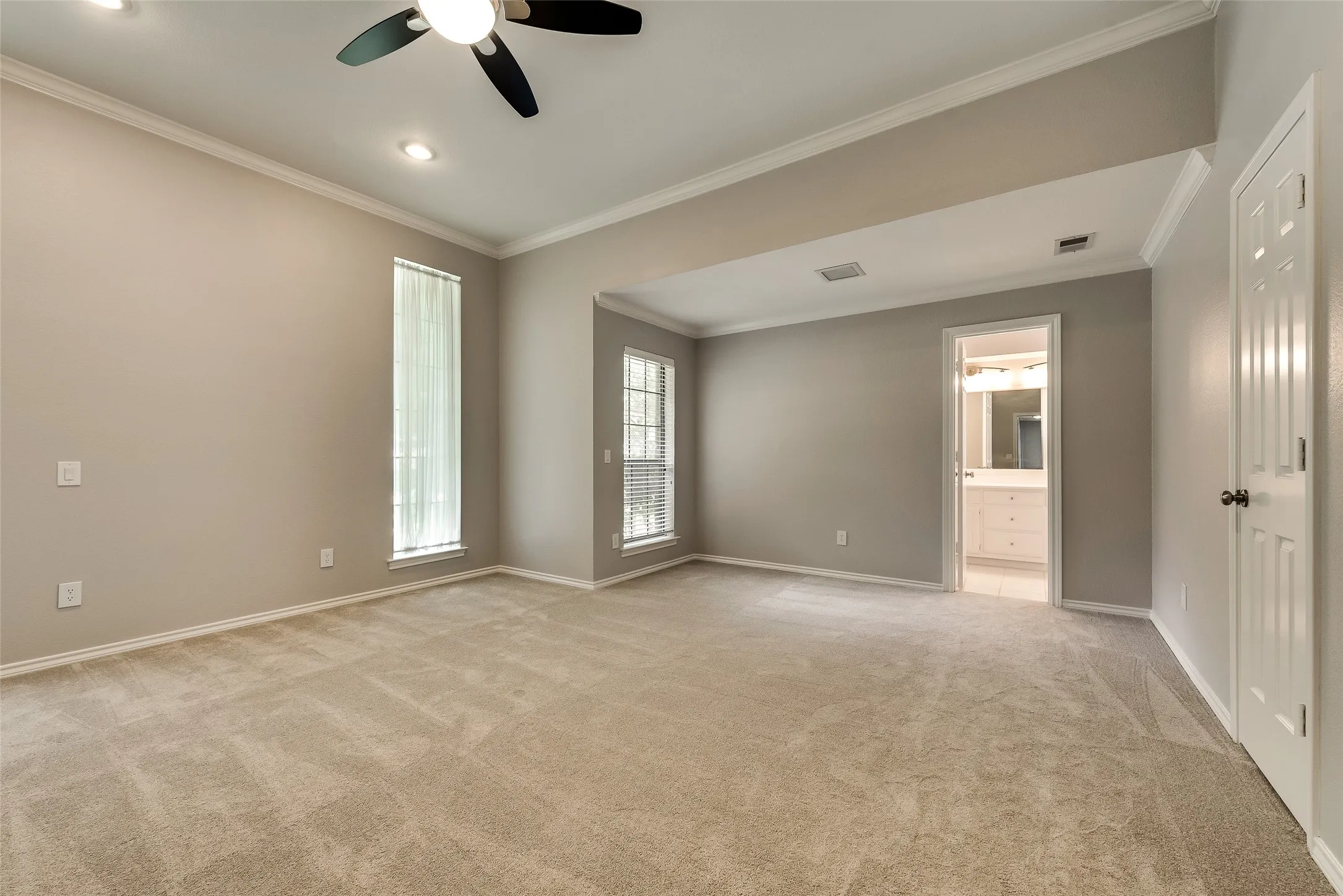 Single Family Residence For Rent in Collin County , 2204 Valcourt Drive, Plano, Texas 75023, 4 Bedroom, 4 Bathroom, 2 Garage spaces, 3,500 Sqft, built in 1983, mls#21343941, Real Estate Agent in Plano, Homes For Rent in Collin county, Homes For Rent in Plano, Realtor in Plano Texas, Real Estate Brokerage Independent Realty Texas, Luminita Cordes Realtor