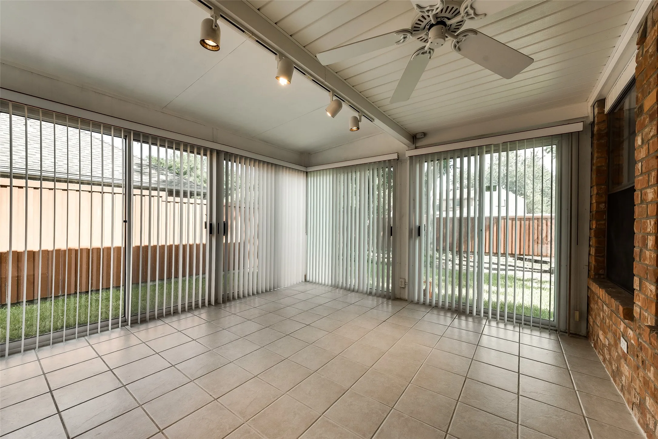 Single Family Residence For Rent in Collin County , 2204 Valcourt Drive, Plano, Texas 75023, 4 Bedroom, 4 Bathroom, 2 Garage spaces, 3,500 Sqft, built in 1983, mls#21343941, Real Estate Agent in Plano, Homes For Rent in Collin county, Homes For Rent in Plano, Realtor in Plano Texas, Real Estate Brokerage Independent Realty Texas, Luminita Cordes Realtor