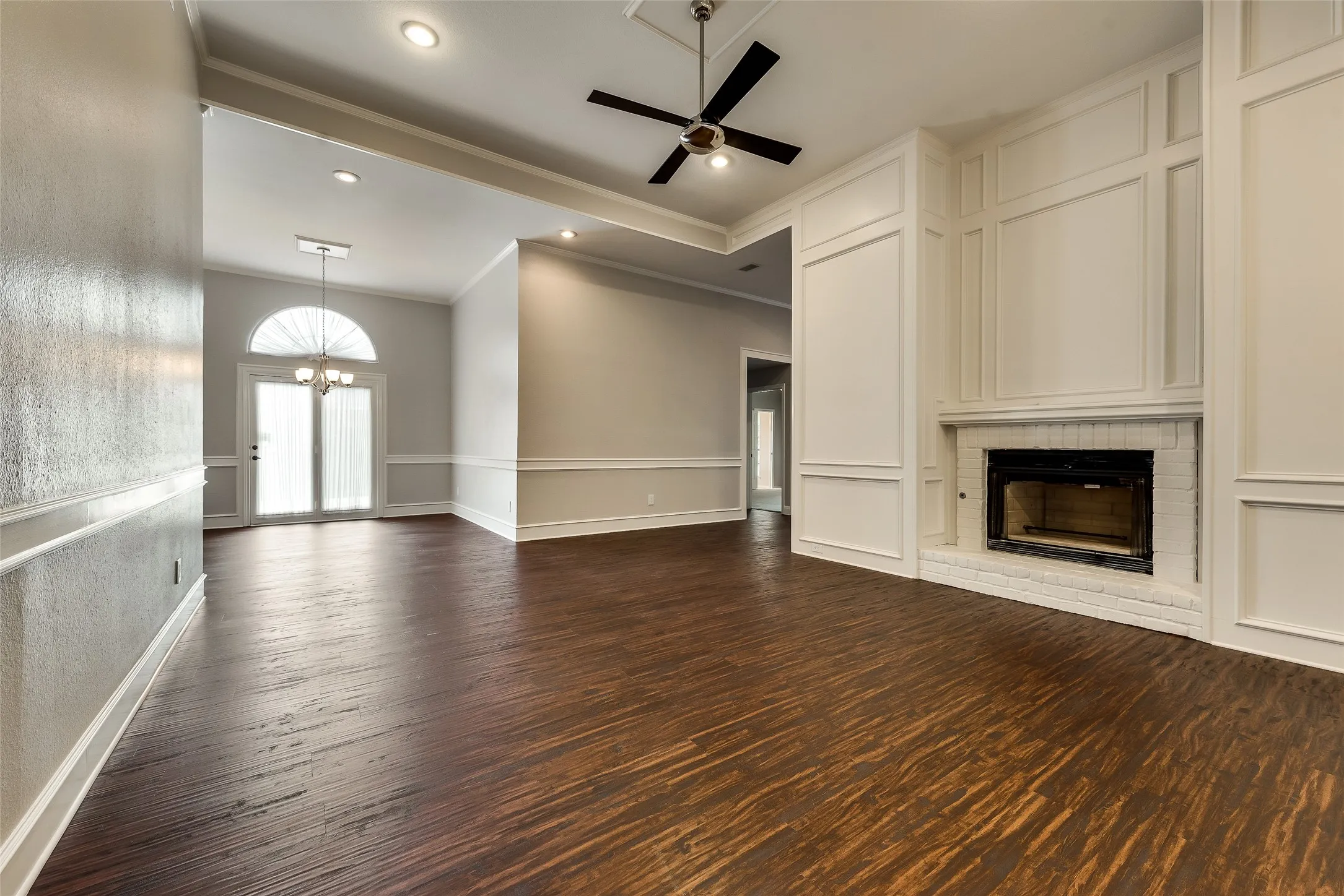 Single Family Residence For Rent in Collin County , 2204 Valcourt Drive, Plano, Texas 75023, 4 Bedroom, 4 Bathroom, 2 Garage spaces, 3,500 Sqft, built in 1983, mls#21343941, Real Estate Agent in Plano, Homes For Rent in Collin county, Homes For Rent in Plano, Realtor in Plano Texas, Real Estate Brokerage Independent Realty Texas, Luminita Cordes Realtor