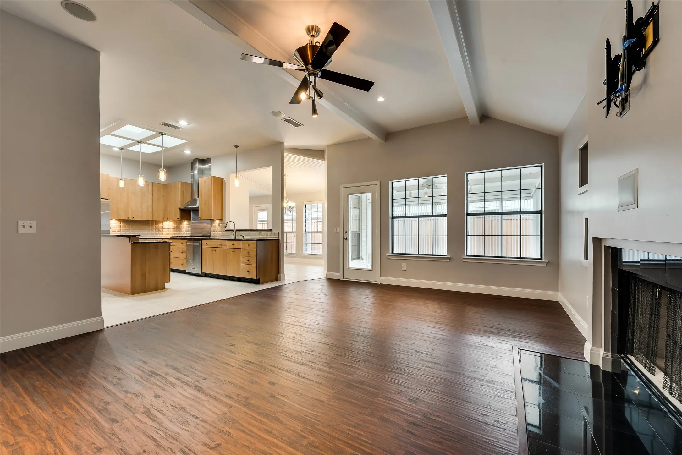 Single Family Residence For Rent in Collin County , 2204 Valcourt Drive, Plano, Texas 75023, 4 Bedroom, 4 Bathroom, 2 Garage spaces, 3,500 Sqft, built in 1983, mls#21343941, Real Estate Agent in Plano, Homes For Rent in Collin county, Homes For Rent in Plano, Realtor in Plano Texas, Real Estate Brokerage Independent Realty Texas, Luminita Cordes Realtor