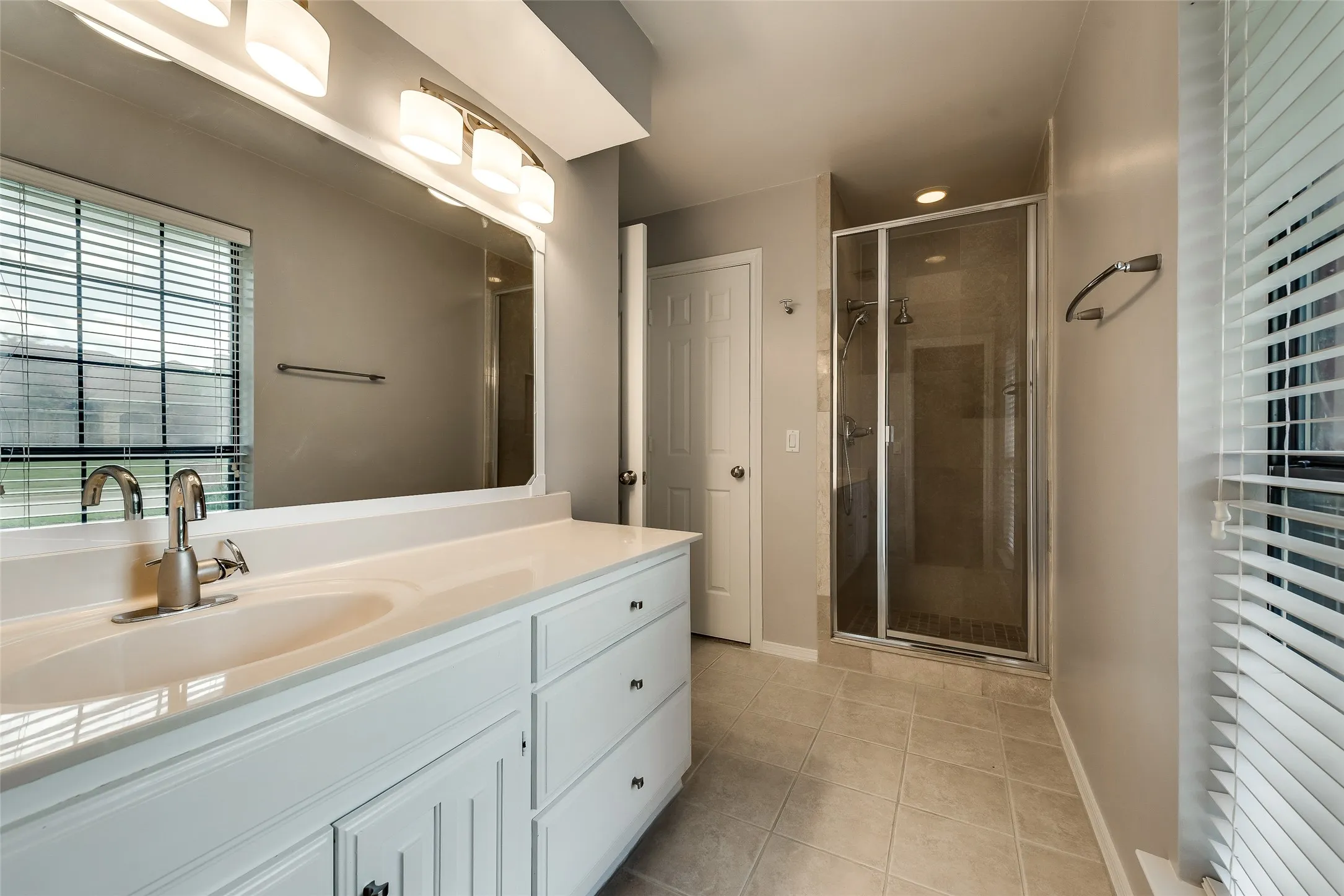 Single Family Residence For Rent in Collin County , 2204 Valcourt Drive, Plano, Texas 75023, 4 Bedroom, 4 Bathroom, 2 Garage spaces, 3,500 Sqft, built in 1983, mls#21343941, Real Estate Agent in Plano, Homes For Rent in Collin county, Homes For Rent in Plano, Realtor in Plano Texas, Real Estate Brokerage Independent Realty Texas, Luminita Cordes Realtor