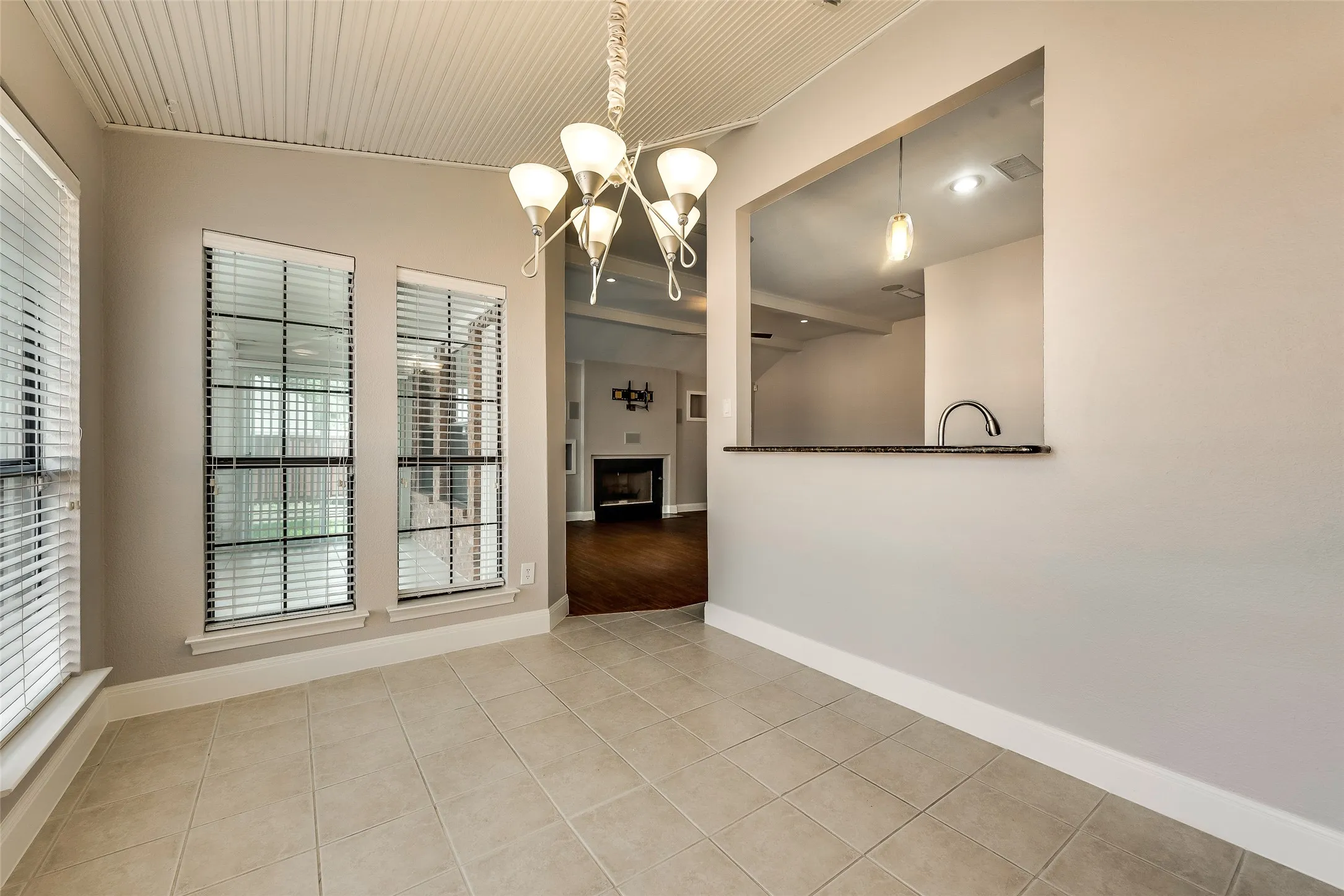 Single Family Residence For Rent in Collin County , 2204 Valcourt Drive, Plano, Texas 75023, 4 Bedroom, 4 Bathroom, 2 Garage spaces, 3,500 Sqft, built in 1983, mls#21343941, Real Estate Agent in Plano, Homes For Rent in Collin county, Homes For Rent in Plano, Realtor in Plano Texas, Real Estate Brokerage Independent Realty Texas, Luminita Cordes Realtor