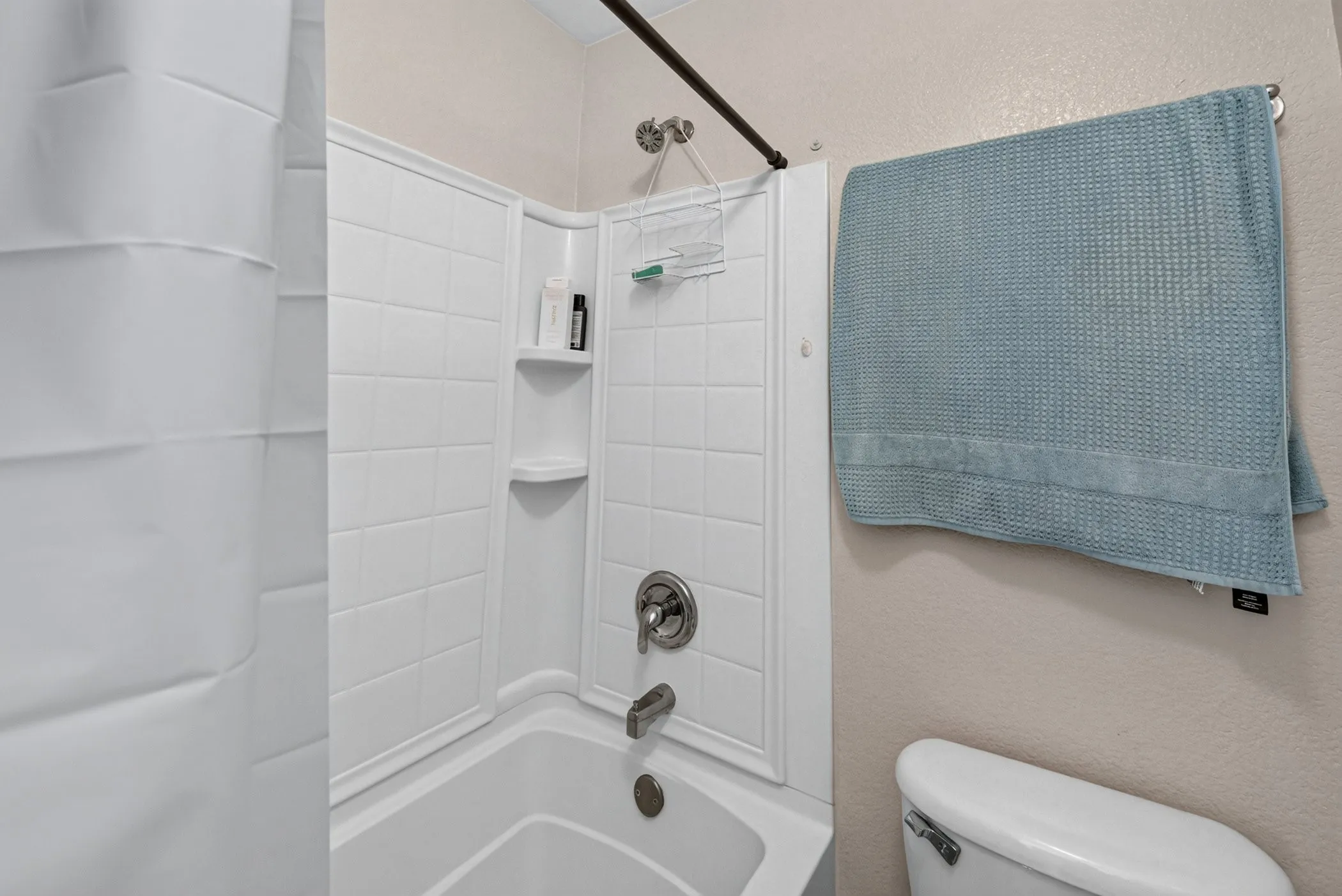Single Family Residence For Sale in Tarrant County , 1509 Castle Ridge Road, Fort Worth, Texas 76140, 2 Bedroom, 1 Bathroom, 2 Garage spaces, 1,030 Sqft, built in 2005, mls#21367551, Real Estate Agent in Fort Worth, Homes For Sale in Tarrant county, Homes For Sale in Fort Worth, Realtor in Fort Worth Texas, Real Estate Brokerage Independent Realty Texas, Luminita Cordes Realtor