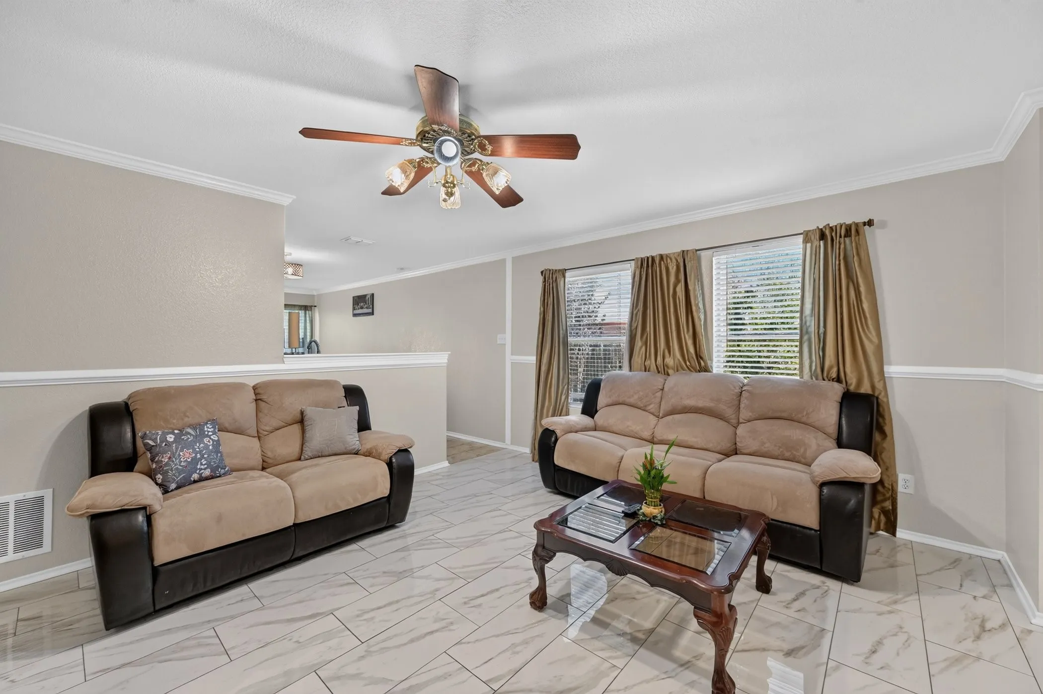 Single Family Residence For Sale in Tarrant County , 1509 Castle Ridge Road, Fort Worth, Texas 76140, 2 Bedroom, 1 Bathroom, 2 Garage spaces, 1,030 Sqft, built in 2005, mls#21367551, Real Estate Agent in Fort Worth, Homes For Sale in Tarrant county, Homes For Sale in Fort Worth, Realtor in Fort Worth Texas, Real Estate Brokerage Independent Realty Texas, Luminita Cordes Realtor