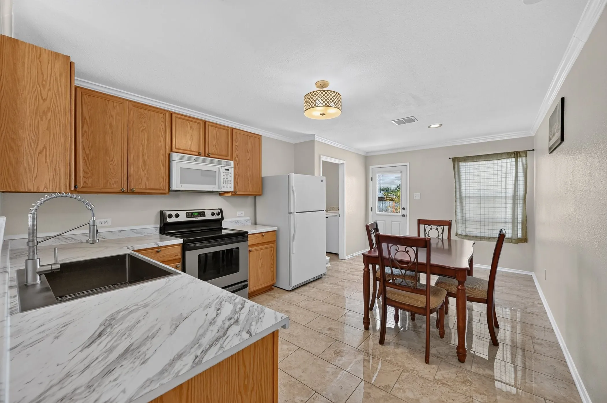 Single Family Residence For Sale in Tarrant County , 1509 Castle Ridge Road, Fort Worth, Texas 76140, 2 Bedroom, 1 Bathroom, 2 Garage spaces, 1,030 Sqft, built in 2005, mls#21367551, Real Estate Agent in Fort Worth, Homes For Sale in Tarrant county, Homes For Sale in Fort Worth, Realtor in Fort Worth Texas, Real Estate Brokerage Independent Realty Texas, Luminita Cordes Realtor