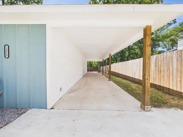 Single Family Residence For Sale in Henderson County , 14089 E Travis Lane, Log Cabin, Texas 75148, 3 Bedroom, 2 Bathroom, Garage spaces, 1,449 Sqft, built in 2023, mls#21367430, Real Estate Agent in Log Cabin, Homes For Sale in Henderson county, Homes For Sale in Log Cabin, Realtor in Log Cabin Texas, Real Estate Brokerage Independent Realty Texas, Luminita Cordes Realtor