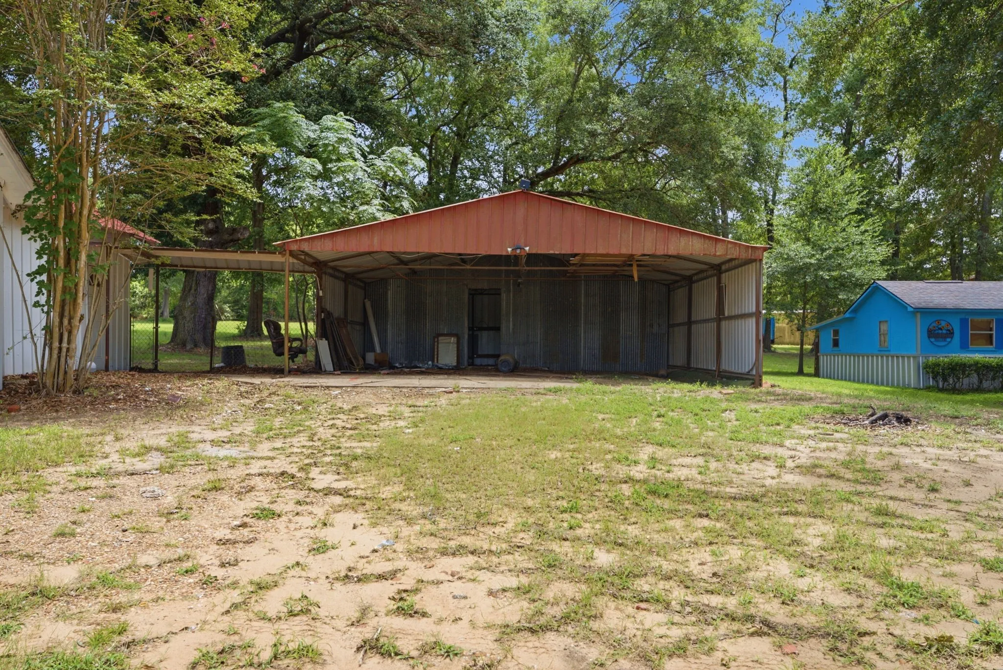 Single Family Residence For Sale in Smith County , 506 E Longview Street, Arp, Texas 75750, 3 Bedroom, 2 Bathroom, Garage spaces, 1,776 Sqft, built in 1939, mls#21367576, Real Estate Agent in Arp, Homes For Sale in Smith county, Homes For Sale in Arp, Realtor in Arp Texas, Real Estate Brokerage Independent Realty Texas, Luminita Cordes Realtor