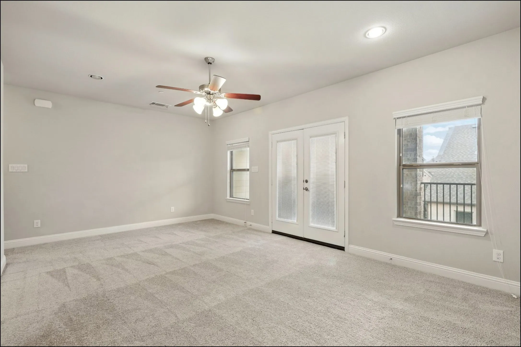 Townhouse For Sale in Denton County , 297 Scotia Street, Lewisville, Texas 75056, 4 Bedroom, 4 Bathroom, 2 Garage spaces, 2,244 Sqft, built in 2017, mls#21367566, Real Estate Agent in Lewisville, Homes For Sale in Denton county, Homes For Sale in Lewisville, Realtor in Lewisville Texas, Real Estate Brokerage Independent Realty Texas, Luminita Cordes Realtor