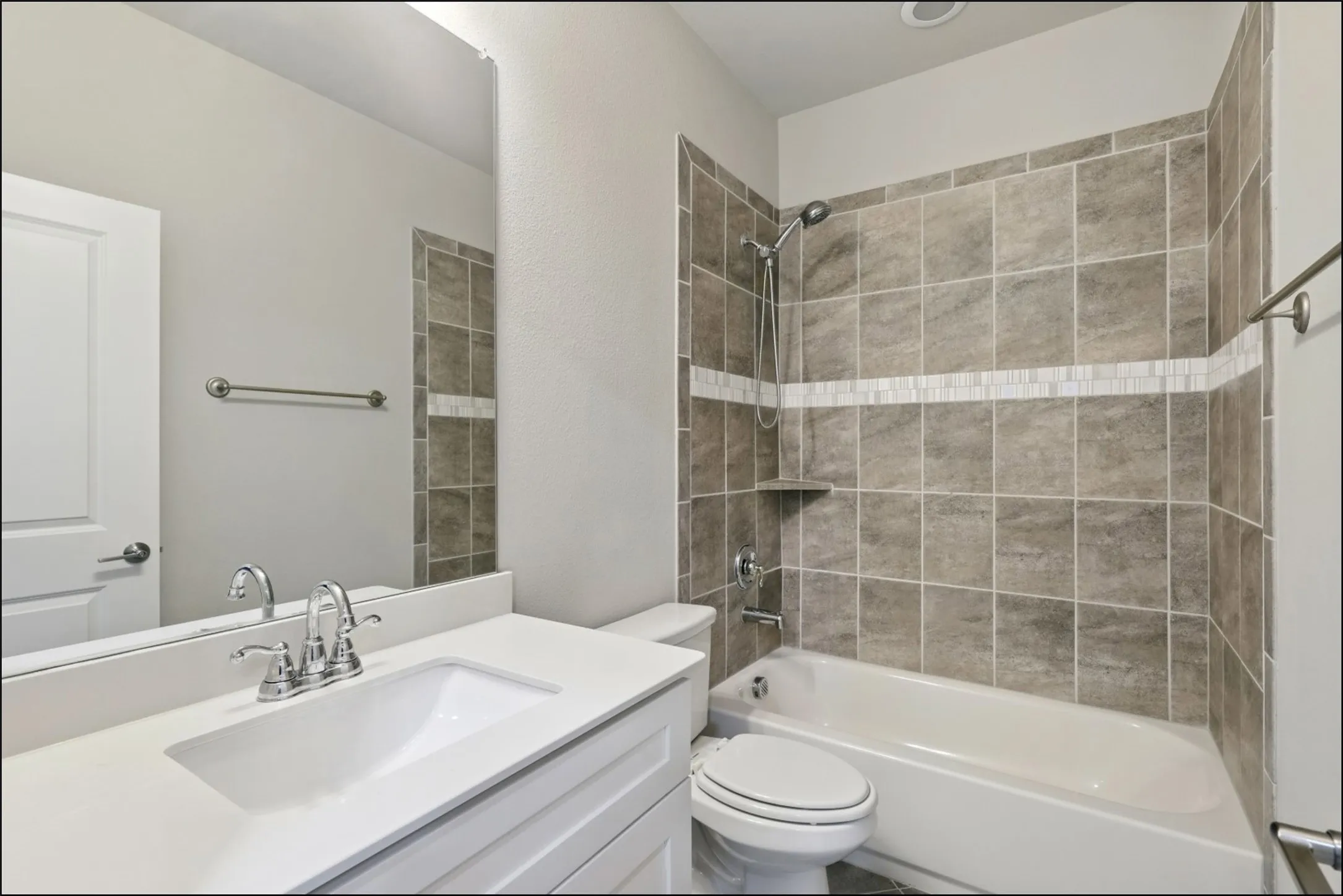 Townhouse For Sale in Denton County , 297 Scotia Street, Lewisville, Texas 75056, 4 Bedroom, 4 Bathroom, 2 Garage spaces, 2,244 Sqft, built in 2017, mls#21367566, Real Estate Agent in Lewisville, Homes For Sale in Denton county, Homes For Sale in Lewisville, Realtor in Lewisville Texas, Real Estate Brokerage Independent Realty Texas, Luminita Cordes Realtor