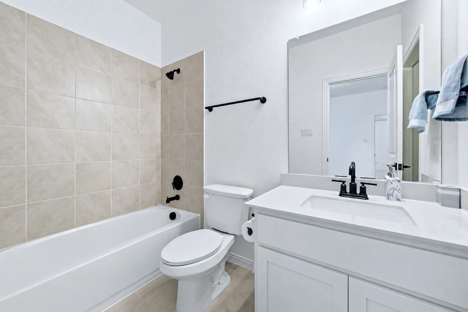 Single Family Residence For Sale in Collin County , 836 Utica Drive, Mc Kinney, Texas 75069, 3 Bedroom, 4 Bathroom, 2 Garage spaces, 2,394 Sqft, built in 2021, mls#21367414, Real Estate Agent in Mc Kinney, Homes For Sale in Collin county, Homes For Sale in Mc Kinney, Realtor in Mc Kinney Texas, Real Estate Brokerage Independent Realty Texas, Luminita Cordes Realtor