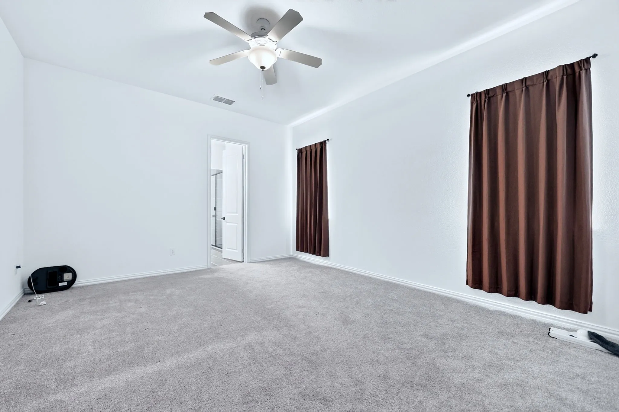 Single Family Residence For Sale in Collin County , 836 Utica Drive, Mc Kinney, Texas 75069, 3 Bedroom, 4 Bathroom, 2 Garage spaces, 2,394 Sqft, built in 2021, mls#21367414, Real Estate Agent in Mc Kinney, Homes For Sale in Collin county, Homes For Sale in Mc Kinney, Realtor in Mc Kinney Texas, Real Estate Brokerage Independent Realty Texas, Luminita Cordes Realtor