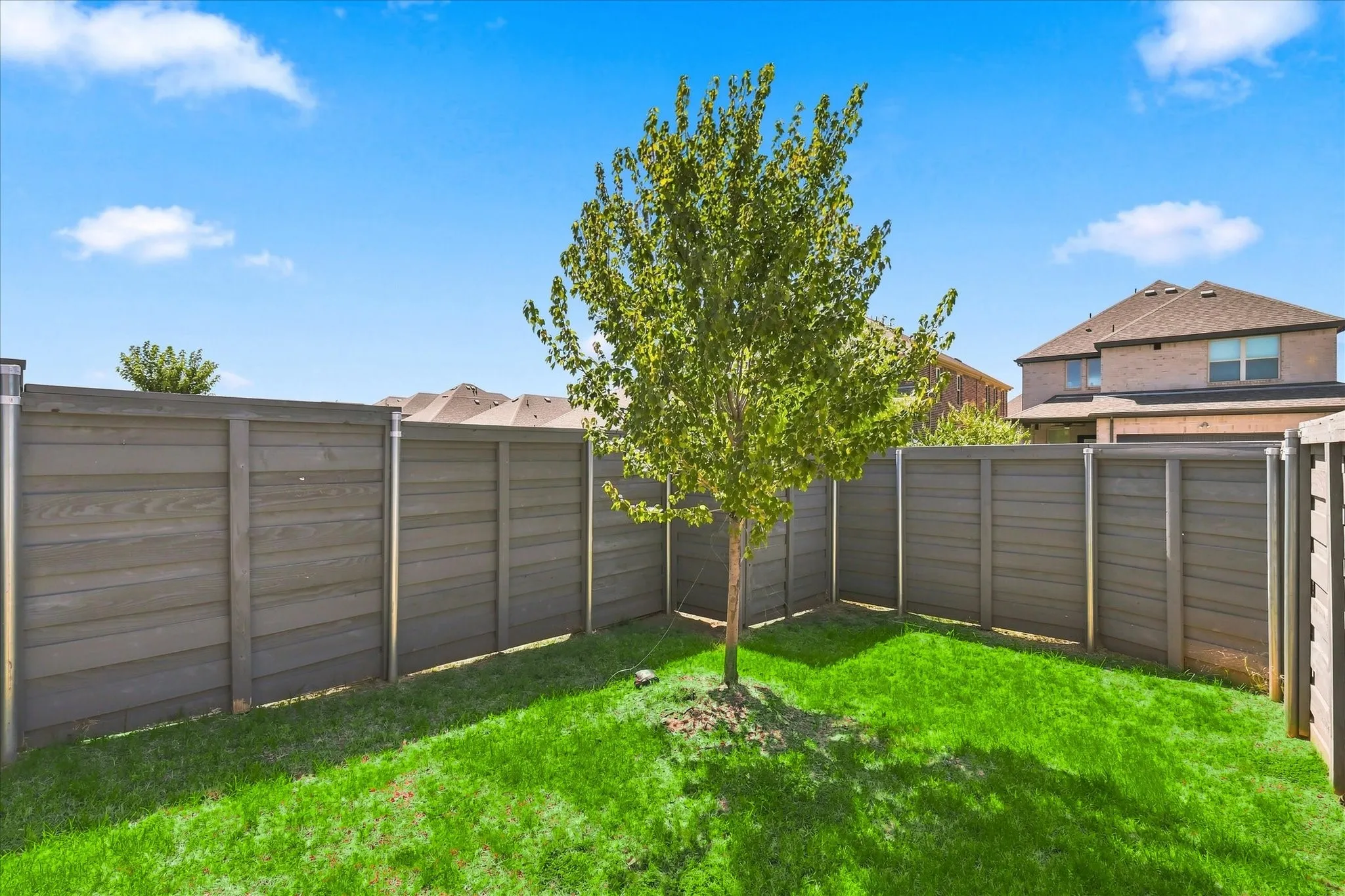 Single Family Residence For Rent in Denton County , 1704 Blakely Place, Little Elm, Texas 76227, 3 Bedroom, 2 Bathroom, 2 Garage spaces, 1,745 Sqft, built in 2022, mls#21358589, Real Estate Agent in Little Elm, Homes For Rent in Denton county, Homes For Rent in Little Elm, Realtor in Little Elm Texas, Real Estate Brokerage Independent Realty Texas, Luminita Cordes Realtor