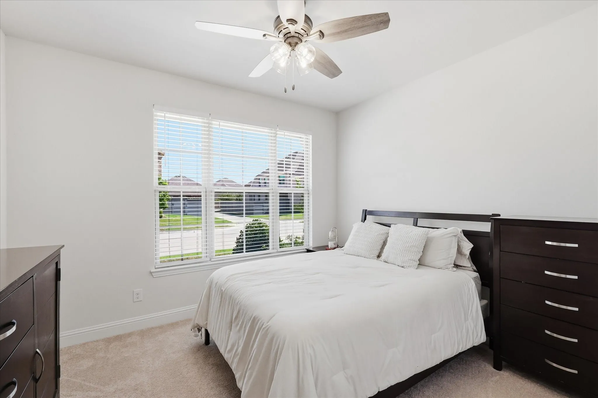 Single Family Residence For Rent in Denton County , 1704 Blakely Place, Little Elm, Texas 76227, 3 Bedroom, 2 Bathroom, 2 Garage spaces, 1,745 Sqft, built in 2022, mls#21358589, Real Estate Agent in Little Elm, Homes For Rent in Denton county, Homes For Rent in Little Elm, Realtor in Little Elm Texas, Real Estate Brokerage Independent Realty Texas, Luminita Cordes Realtor