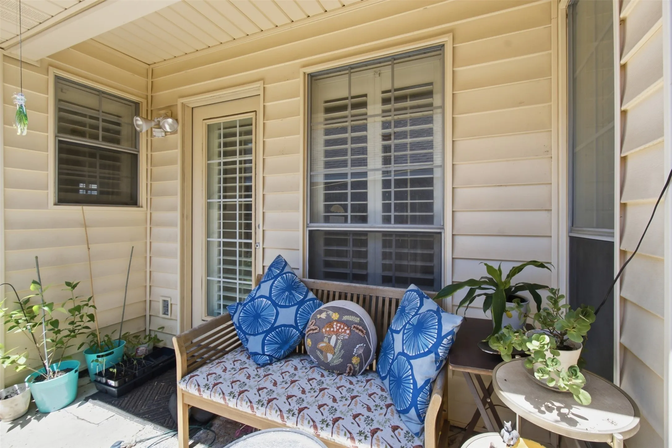 Single Family Residence For Rent in Dallas County , 923 Newport Drive, Mesquite, Texas 75149, 3 Bedroom, 2 Bathroom, 2 Garage spaces, 1,420 Sqft, built in 1993, mls#21366431, Real Estate Agent in Mesquite, Homes For Rent in Dallas county, Homes For Rent in Mesquite, Realtor in Mesquite Texas, Real Estate Brokerage Independent Realty Texas, Luminita Cordes Realtor