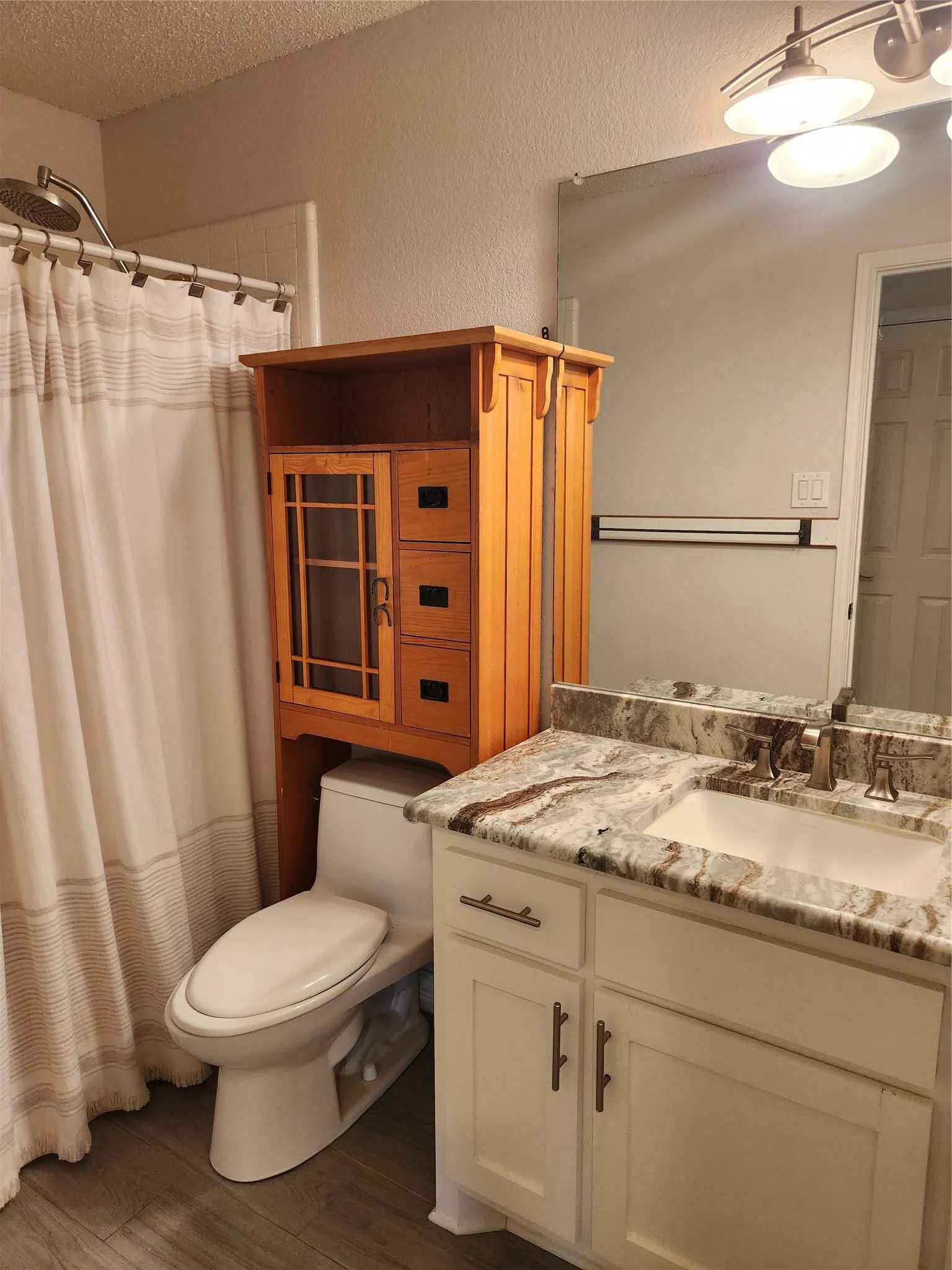 Secondary Bath