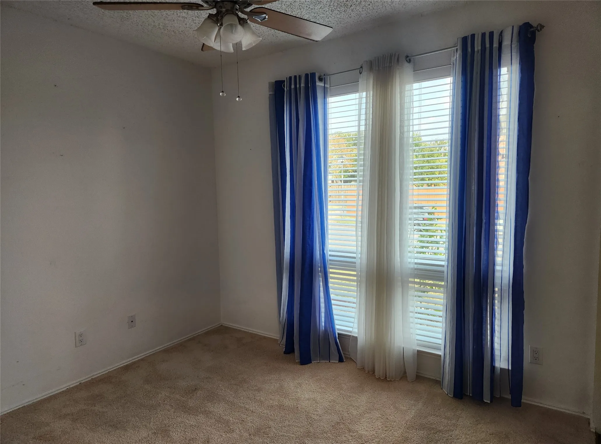Single Family Residence For Rent in Dallas County , 3713 Catalina Street, Rowlett, Texas 75088, 3 Bedroom, 2 Bathroom, 2 Garage spaces, 1,843 Sqft, built in 1990, mls#21367046, Real Estate Agent in Rowlett, Homes For Rent in Dallas county, Homes For Rent in Rowlett, Realtor in Rowlett Texas, Real Estate Brokerage Independent Realty Texas, Luminita Cordes Realtor