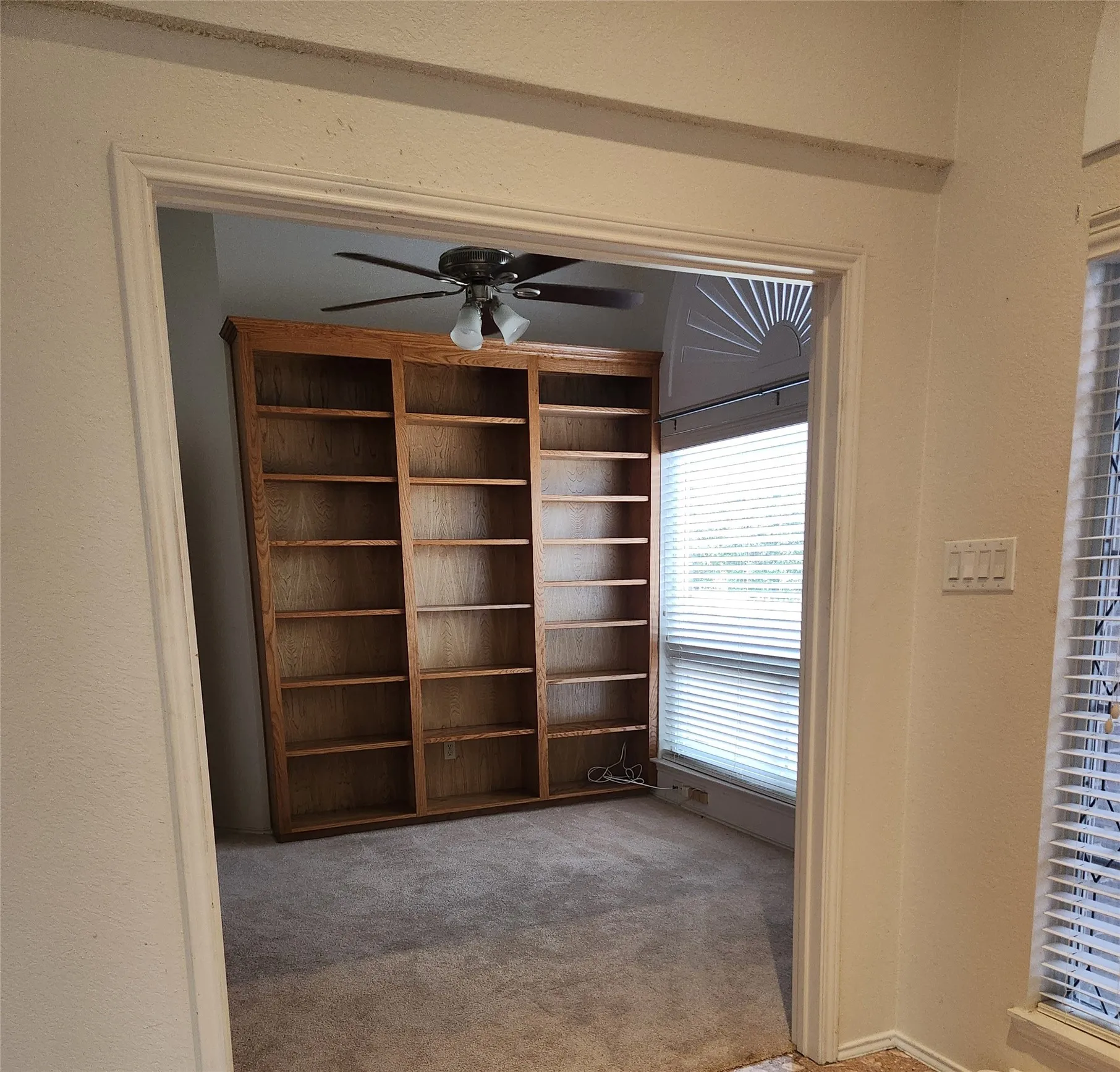 Single Family Residence For Rent in Dallas County , 3713 Catalina Street, Rowlett, Texas 75088, 3 Bedroom, 2 Bathroom, 2 Garage spaces, 1,843 Sqft, built in 1990, mls#21367046, Real Estate Agent in Rowlett, Homes For Rent in Dallas county, Homes For Rent in Rowlett, Realtor in Rowlett Texas, Real Estate Brokerage Independent Realty Texas, Luminita Cordes Realtor