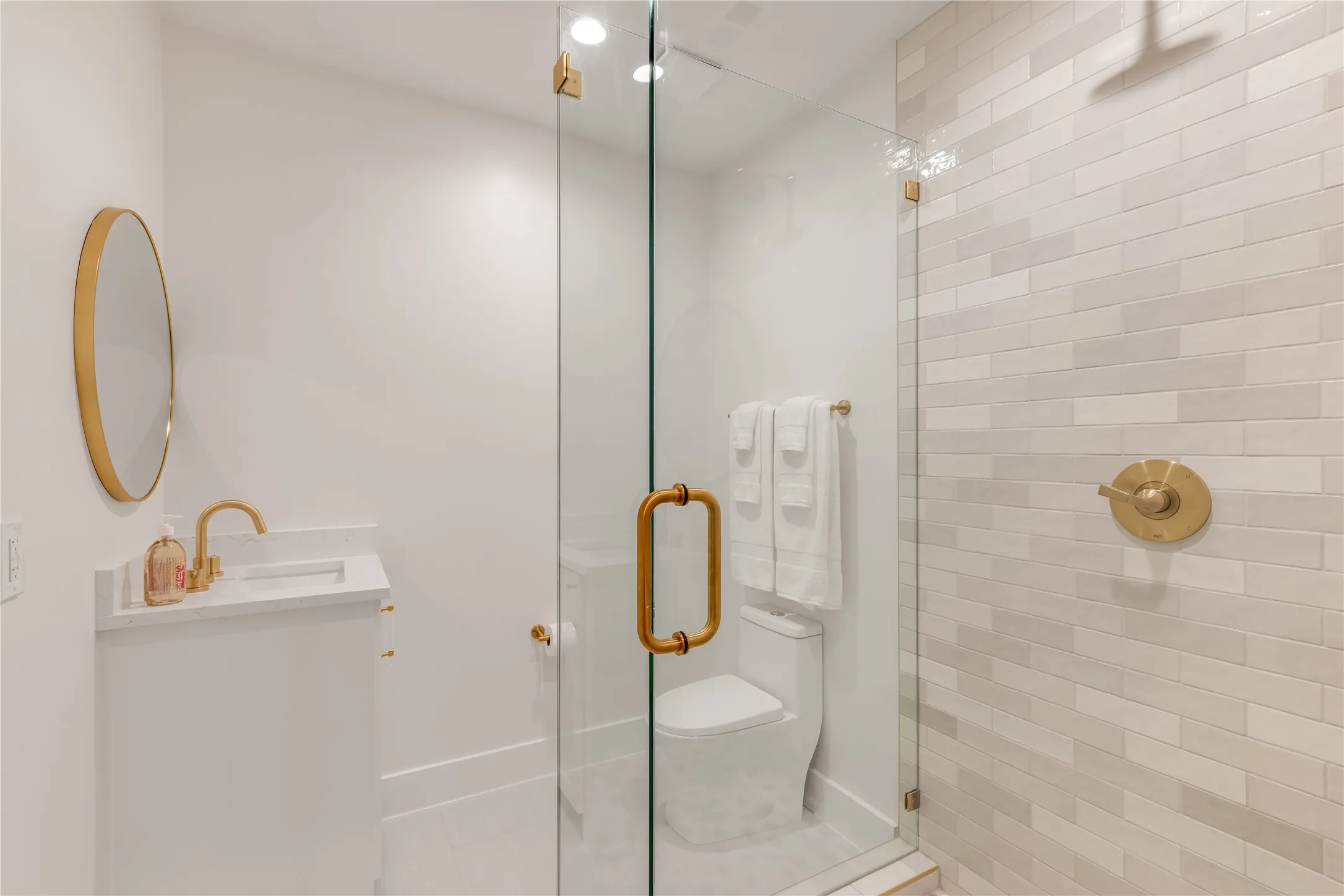 Single Family Residence For Sale in Dallas County , 4541 Westway Avenue, Highland Park, Texas 75205, 6 Bedroom, 7 Bathroom, 4 Garage spaces, 5,615 Sqft, built in 1938, mls#21367395, Real Estate Agent in Highland Park, Homes For Sale in Dallas county, Homes For Sale in Highland Park, Realtor in Highland Park Texas, Real Estate Brokerage Independent Realty Texas, Luminita Cordes Realtor
