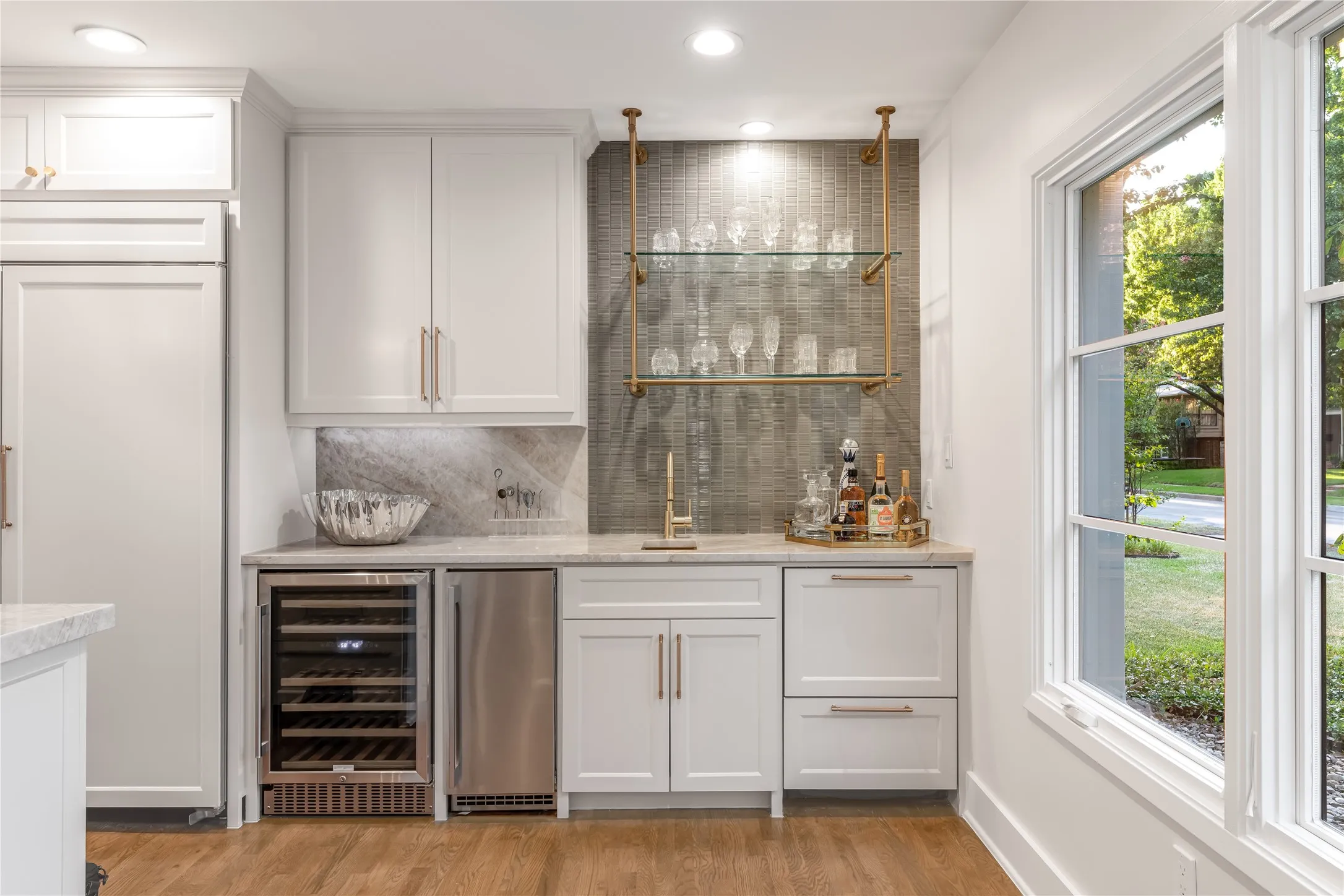 Single Family Residence For Sale in Dallas County , 4541 Westway Avenue, Highland Park, Texas 75205, 6 Bedroom, 7 Bathroom, 4 Garage spaces, 5,615 Sqft, built in 1938, mls#21367395, Real Estate Agent in Highland Park, Homes For Sale in Dallas county, Homes For Sale in Highland Park, Realtor in Highland Park Texas, Real Estate Brokerage Independent Realty Texas, Luminita Cordes Realtor