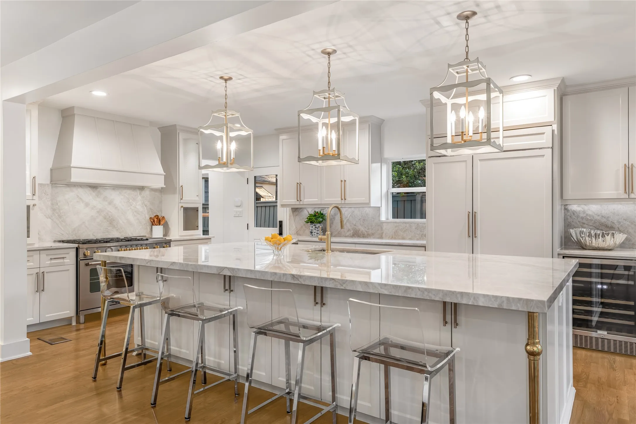 Single Family Residence For Sale in Dallas County , 4541 Westway Avenue, Highland Park, Texas 75205, 6 Bedroom, 7 Bathroom, 4 Garage spaces, 5,615 Sqft, built in 1938, mls#21367395, Real Estate Agent in Highland Park, Homes For Sale in Dallas county, Homes For Sale in Highland Park, Realtor in Highland Park Texas, Real Estate Brokerage Independent Realty Texas, Luminita Cordes Realtor