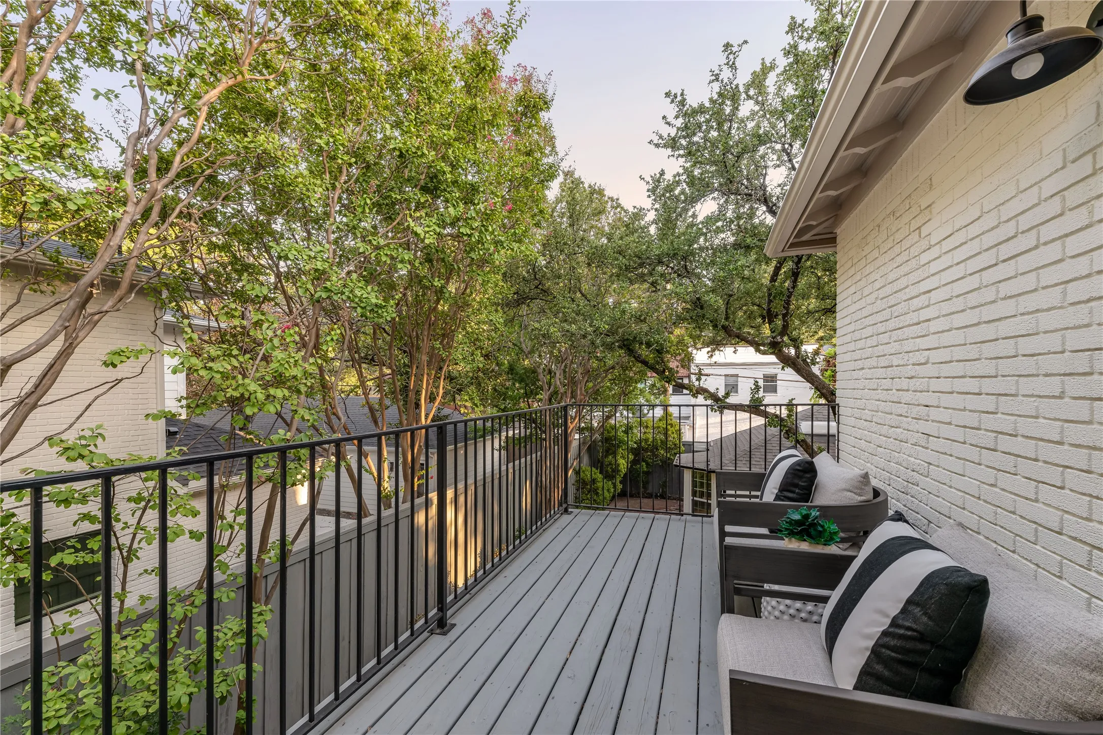 Single Family Residence For Sale in Dallas County , 4541 Westway Avenue, Highland Park, Texas 75205, 6 Bedroom, 7 Bathroom, 4 Garage spaces, 5,615 Sqft, built in 1938, mls#21367395, Real Estate Agent in Highland Park, Homes For Sale in Dallas county, Homes For Sale in Highland Park, Realtor in Highland Park Texas, Real Estate Brokerage Independent Realty Texas, Luminita Cordes Realtor