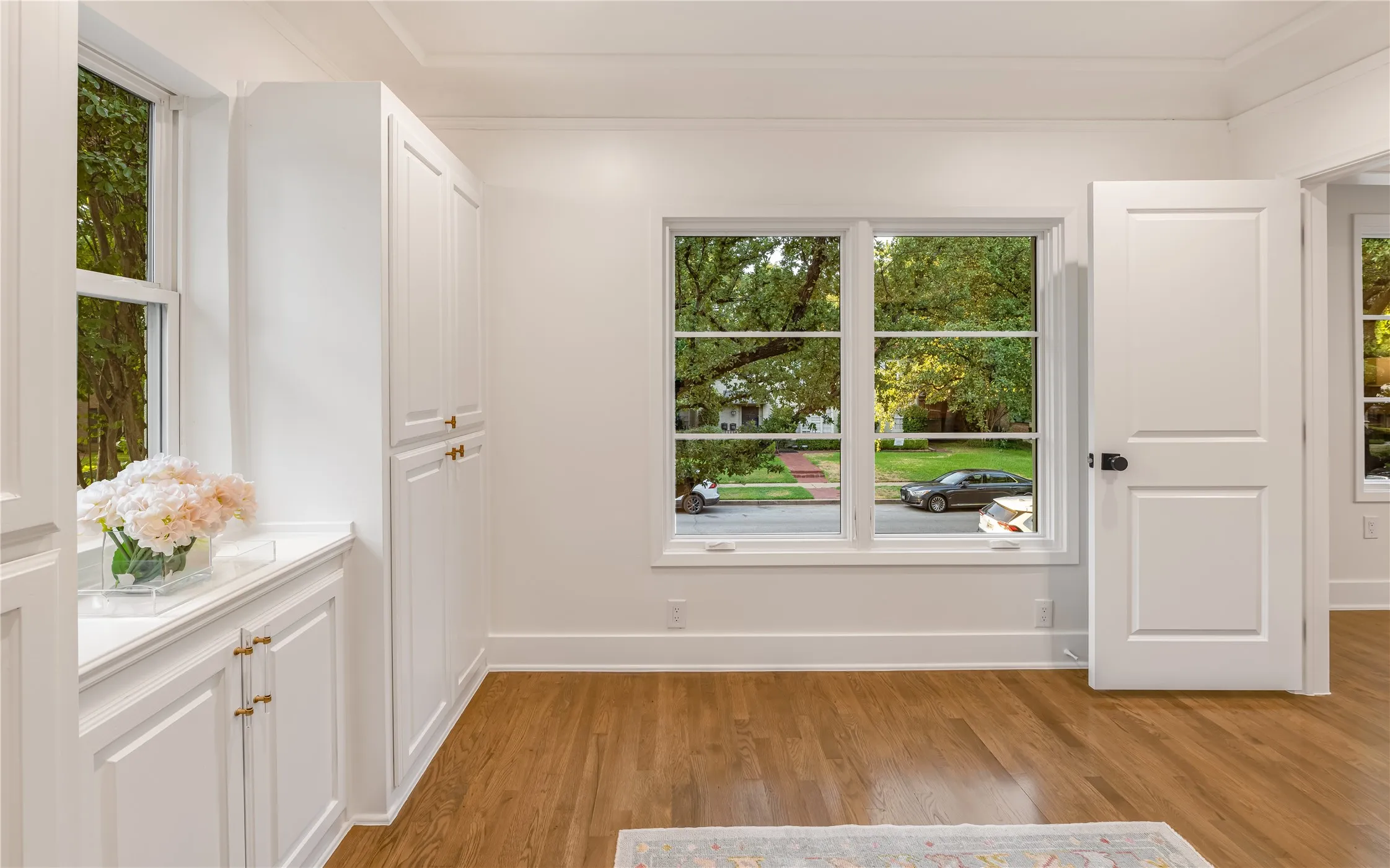 Single Family Residence For Sale in Dallas County , 4541 Westway Avenue, Highland Park, Texas 75205, 6 Bedroom, 7 Bathroom, 4 Garage spaces, 5,615 Sqft, built in 1938, mls#21367395, Real Estate Agent in Highland Park, Homes For Sale in Dallas county, Homes For Sale in Highland Park, Realtor in Highland Park Texas, Real Estate Brokerage Independent Realty Texas, Luminita Cordes Realtor