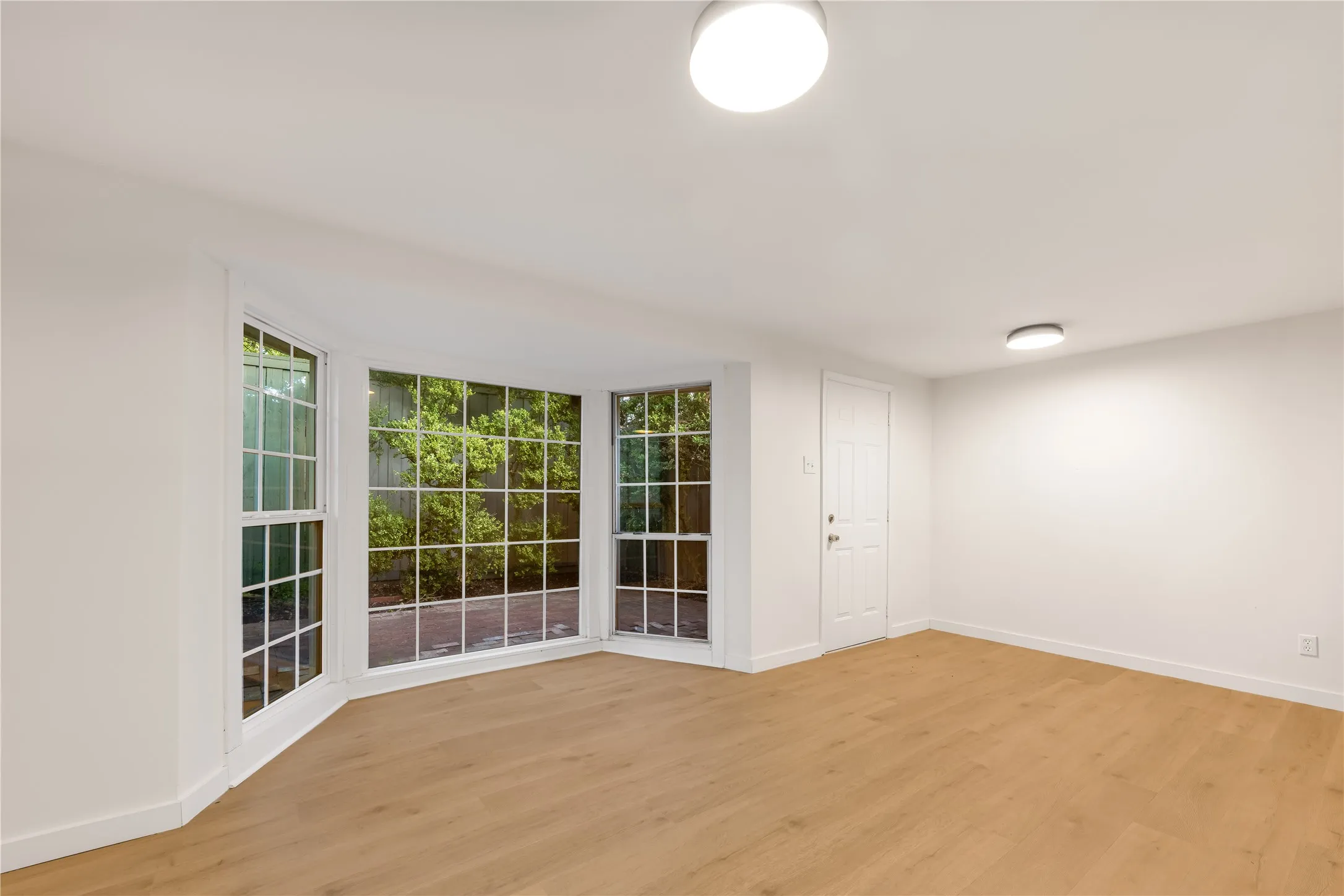 Single Family Residence For Sale in Dallas County , 4541 Westway Avenue, Highland Park, Texas 75205, 6 Bedroom, 7 Bathroom, 4 Garage spaces, 5,615 Sqft, built in 1938, mls#21367395, Real Estate Agent in Highland Park, Homes For Sale in Dallas county, Homes For Sale in Highland Park, Realtor in Highland Park Texas, Real Estate Brokerage Independent Realty Texas, Luminita Cordes Realtor