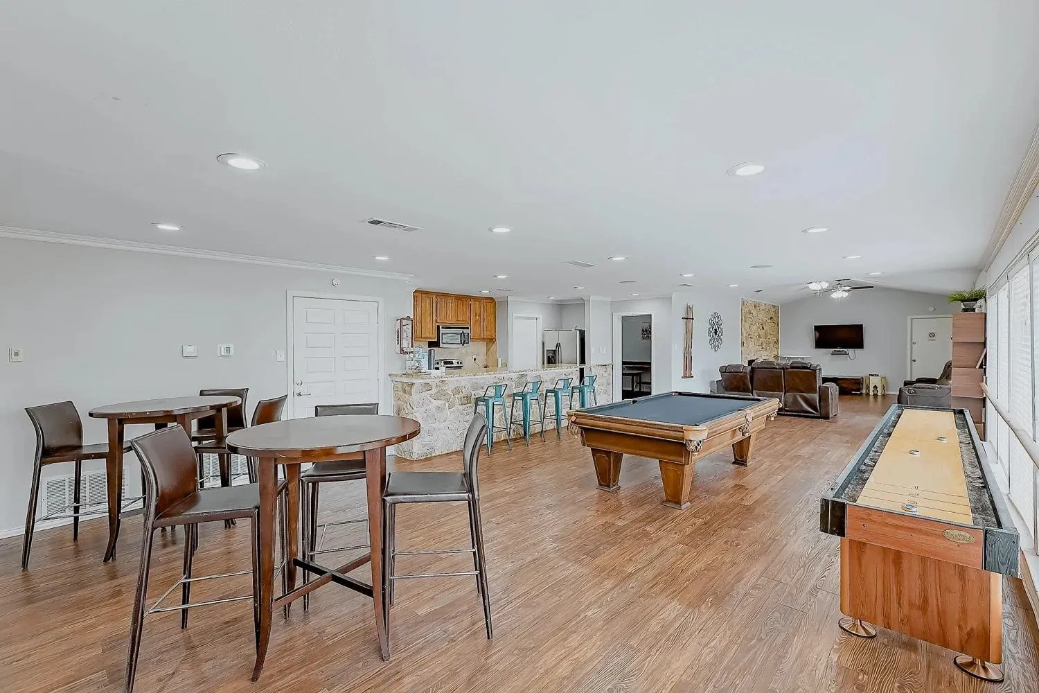 Half  OFF on your rent for the next 4 months* PLUS $99 app & admin fee! * On select homes