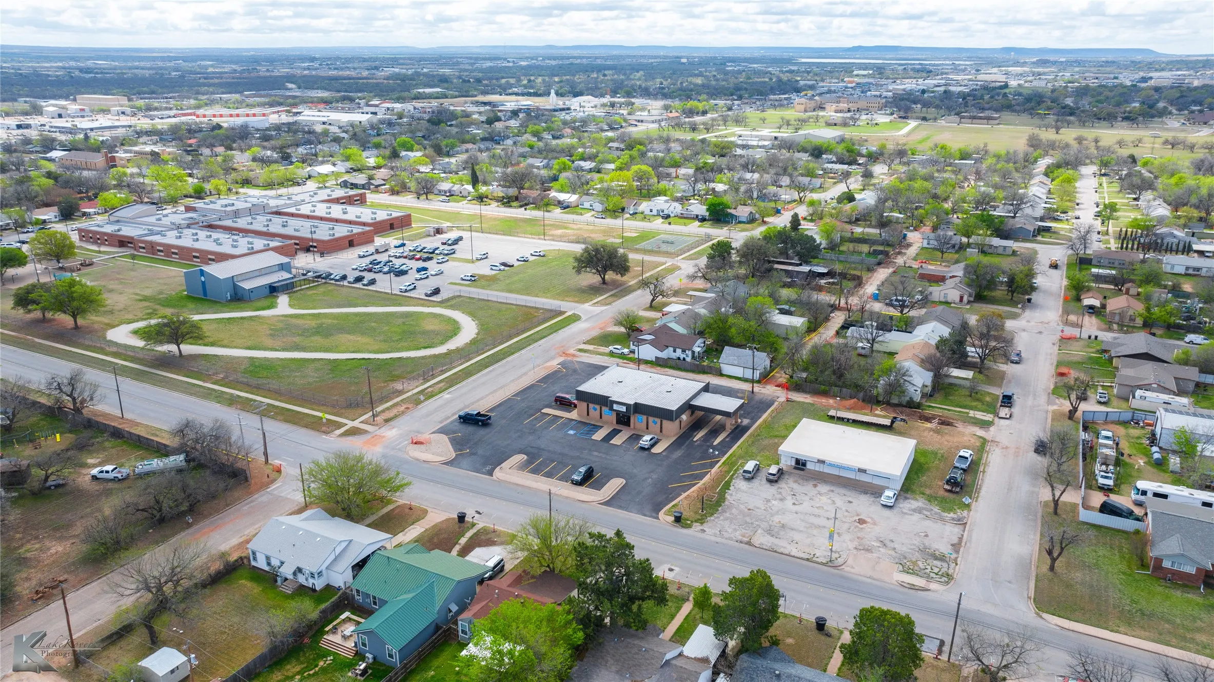 Retail For Sale in Taylor County , 1917 S 20th Street, Abilene, Texas 79602, 0, 0, Garage spaces, 0 Sqft, built in 1983, mls#21362185, Real Estate Agent in Abilene, Homes For Sale in Taylor county, Homes For Sale in Abilene, Realtor in Abilene Texas, Real Estate Brokerage Independent Realty Texas, Luminita Cordes Realtor