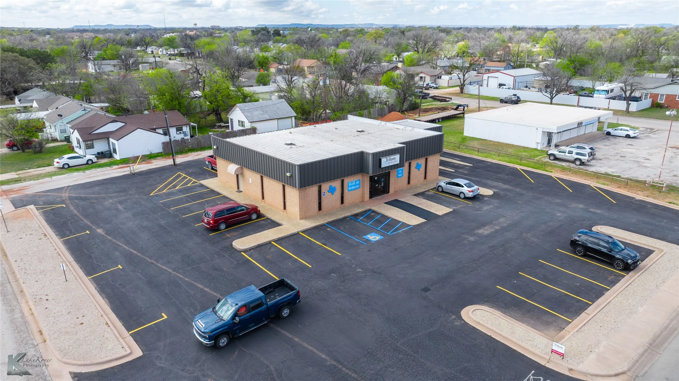 Retail For Sale in Taylor County , 1917 S 20th Street, Abilene, Texas 79602, 0, 0, Garage spaces, 0 Sqft, built in 1983, mls#21362185, Real Estate Agent in Abilene, Homes For Sale in Taylor county, Homes For Sale in Abilene, Realtor in Abilene Texas, Real Estate Brokerage Independent Realty Texas, Luminita Cordes Realtor
