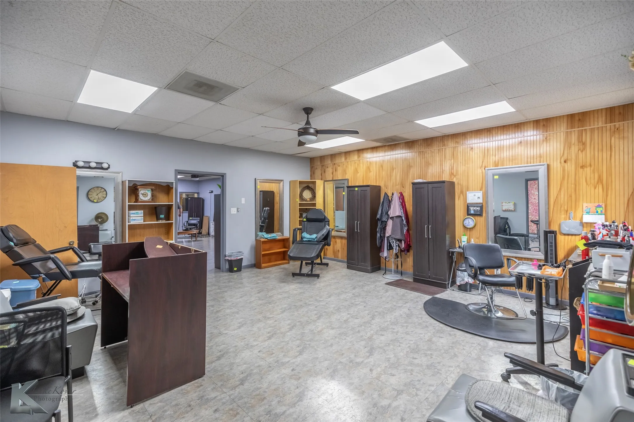 Retail For Sale in Taylor County , 1917 S 20th Street, Abilene, Texas 79602, 0, 0, Garage spaces, 0 Sqft, built in 1983, mls#21362185, Real Estate Agent in Abilene, Homes For Sale in Taylor county, Homes For Sale in Abilene, Realtor in Abilene Texas, Real Estate Brokerage Independent Realty Texas, Luminita Cordes Realtor