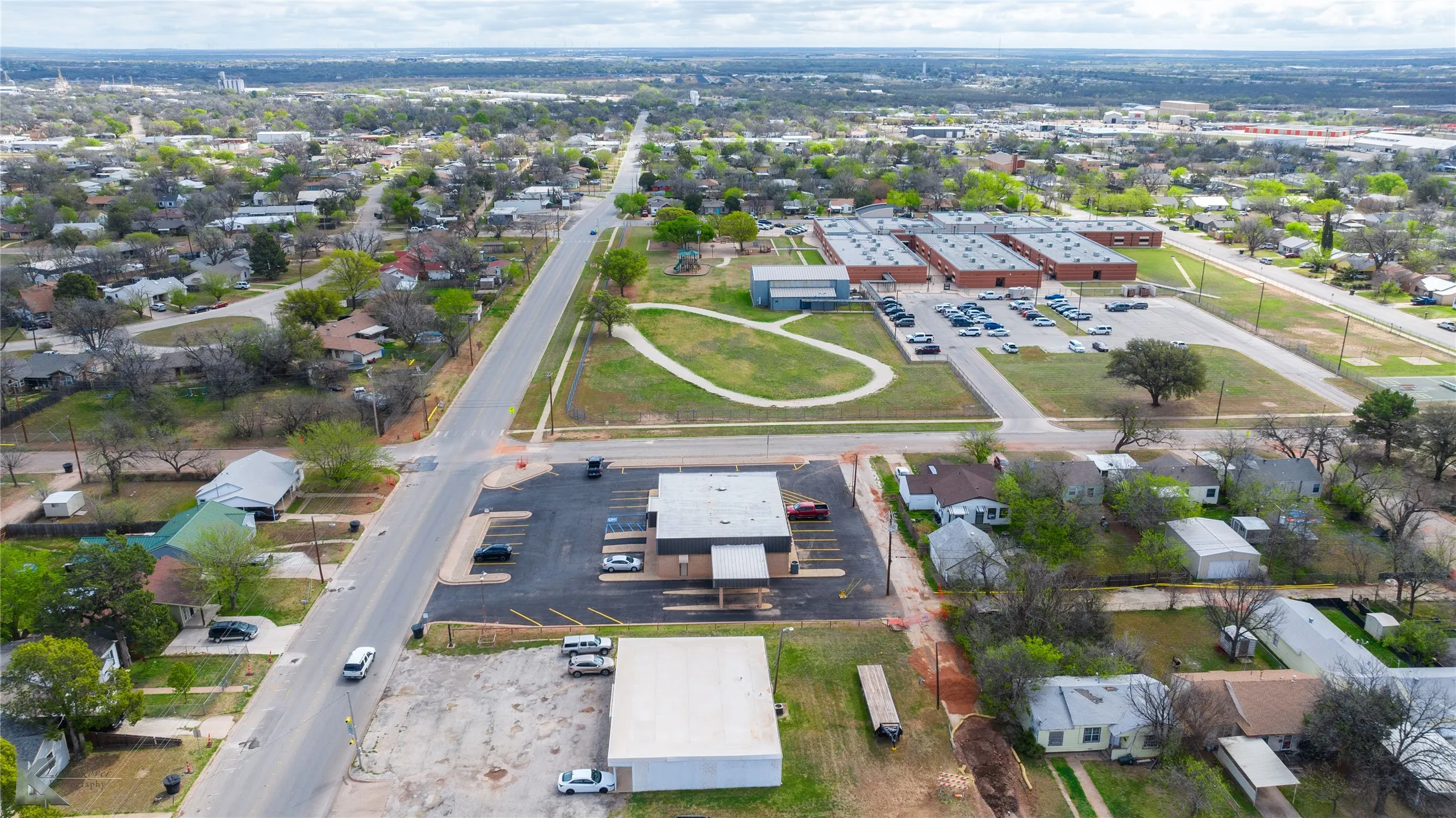 Retail For Sale in Taylor County , 1917 S 20th Street, Abilene, Texas 79602, 0, 0, Garage spaces, 0 Sqft, built in 1983, mls#21362185, Real Estate Agent in Abilene, Homes For Sale in Taylor county, Homes For Sale in Abilene, Realtor in Abilene Texas, Real Estate Brokerage Independent Realty Texas, Luminita Cordes Realtor