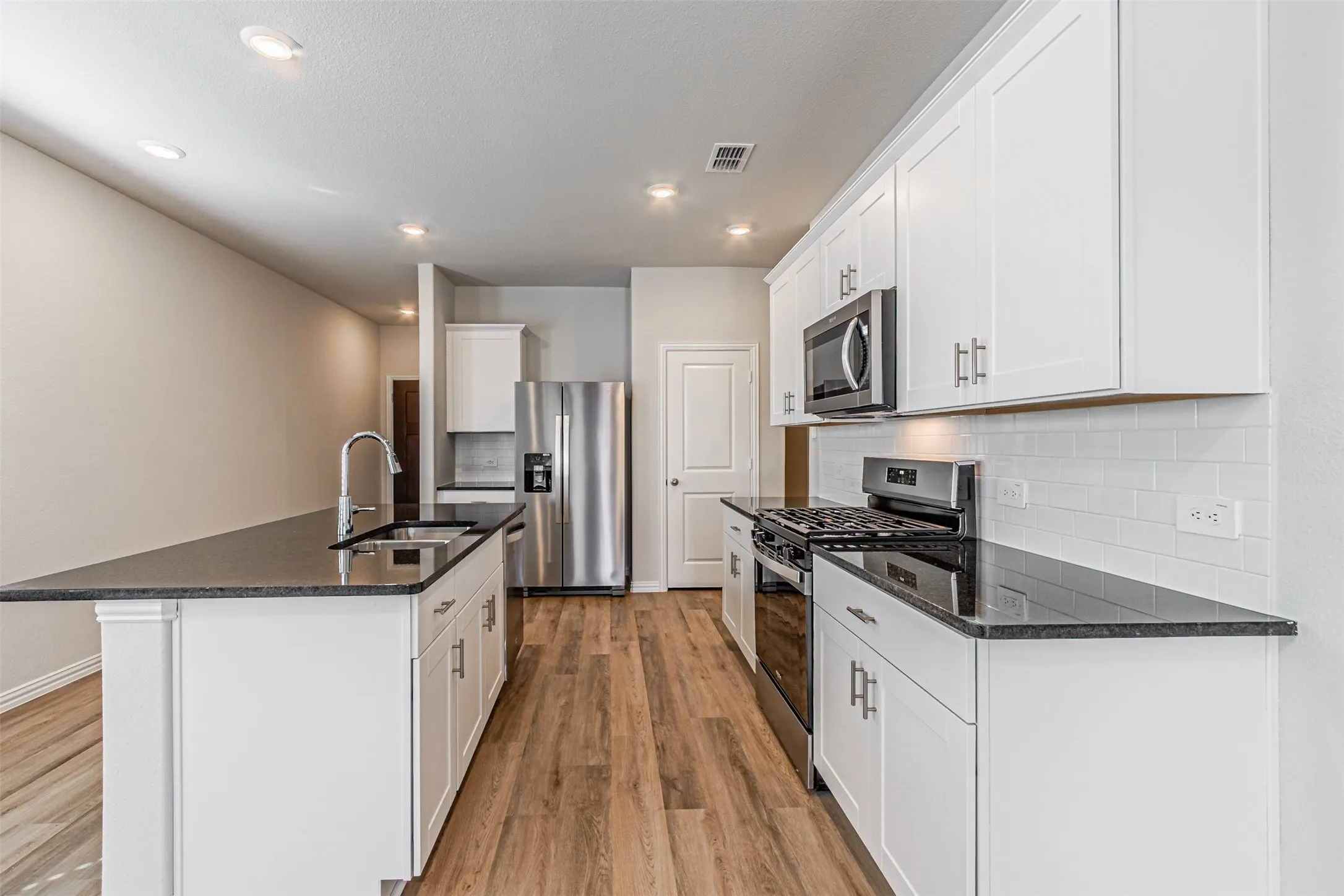 Single Family Residence For Rent in Collin County , 801 Leavenworth Drive, Mc Kinney, Texas 75071, 4 Bedroom, 2 Bathroom, 2 Garage spaces, 1,605 Sqft, built in 2026, mls#21367596, Real Estate Agent in Mc Kinney, Homes For Rent in Collin county, Homes For Rent in Mc Kinney, Realtor in Mc Kinney Texas, Real Estate Brokerage Independent Realty Texas, Luminita Cordes Realtor