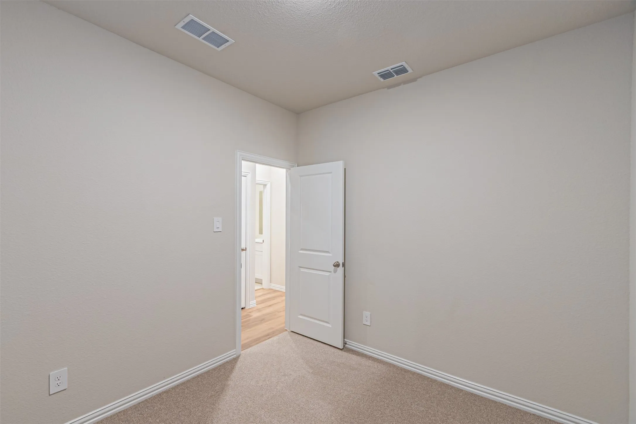 Single Family Residence For Rent in Collin County , 801 Leavenworth Drive, Mc Kinney, Texas 75071, 4 Bedroom, 2 Bathroom, 2 Garage spaces, 1,605 Sqft, built in 2026, mls#21367596, Real Estate Agent in Mc Kinney, Homes For Rent in Collin county, Homes For Rent in Mc Kinney, Realtor in Mc Kinney Texas, Real Estate Brokerage Independent Realty Texas, Luminita Cordes Realtor