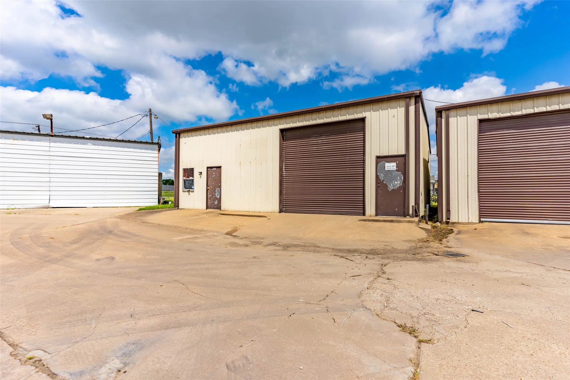 Warehouse For Rent in Kaufman County , 2000 Front Street 2002, Kaufman, Texas 75142, 0, 0, Garage spaces, 0 Sqft, built in 2020, mls#21362204, Real Estate Agent in Kaufman, Homes For Rent in Kaufman county, Homes For Rent in Kaufman, Realtor in Kaufman Texas, Real Estate Brokerage Independent Realty Texas, Luminita Cordes Realtor