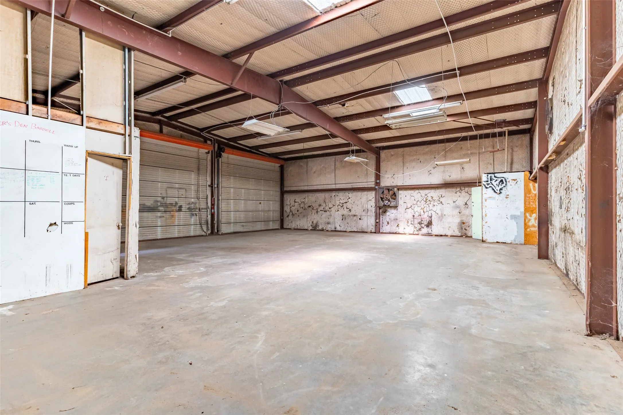 Warehouse For Rent in Kaufman County , 2000 Front Street 2002, Kaufman, Texas 75142, 0, 0, Garage spaces, 0 Sqft, built in 2020, mls#21362204, Real Estate Agent in Kaufman, Homes For Rent in Kaufman county, Homes For Rent in Kaufman, Realtor in Kaufman Texas, Real Estate Brokerage Independent Realty Texas, Luminita Cordes Realtor