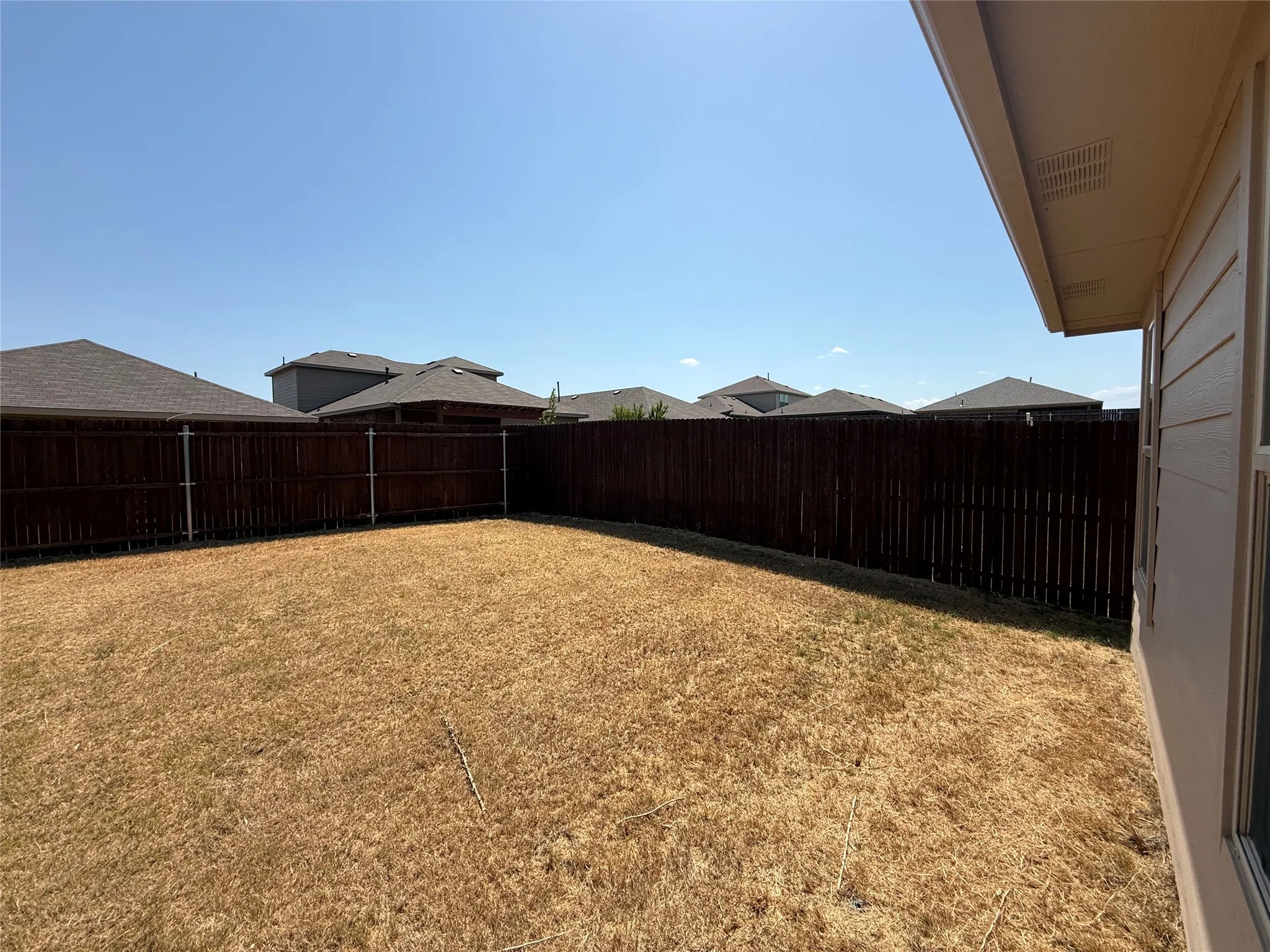 Single Family Residence For Sale in Wise County , 124 Greengate Drive, Boyd, Texas 76023, 3 Bedroom, 2 Bathroom, 2 Garage spaces, 1,333 Sqft, built in 2022, mls#21367403, Real Estate Agent in Boyd, Homes For Sale in Wise county, Homes For Sale in Boyd, Realtor in Boyd Texas, Real Estate Brokerage Independent Realty Texas, Luminita Cordes Realtor