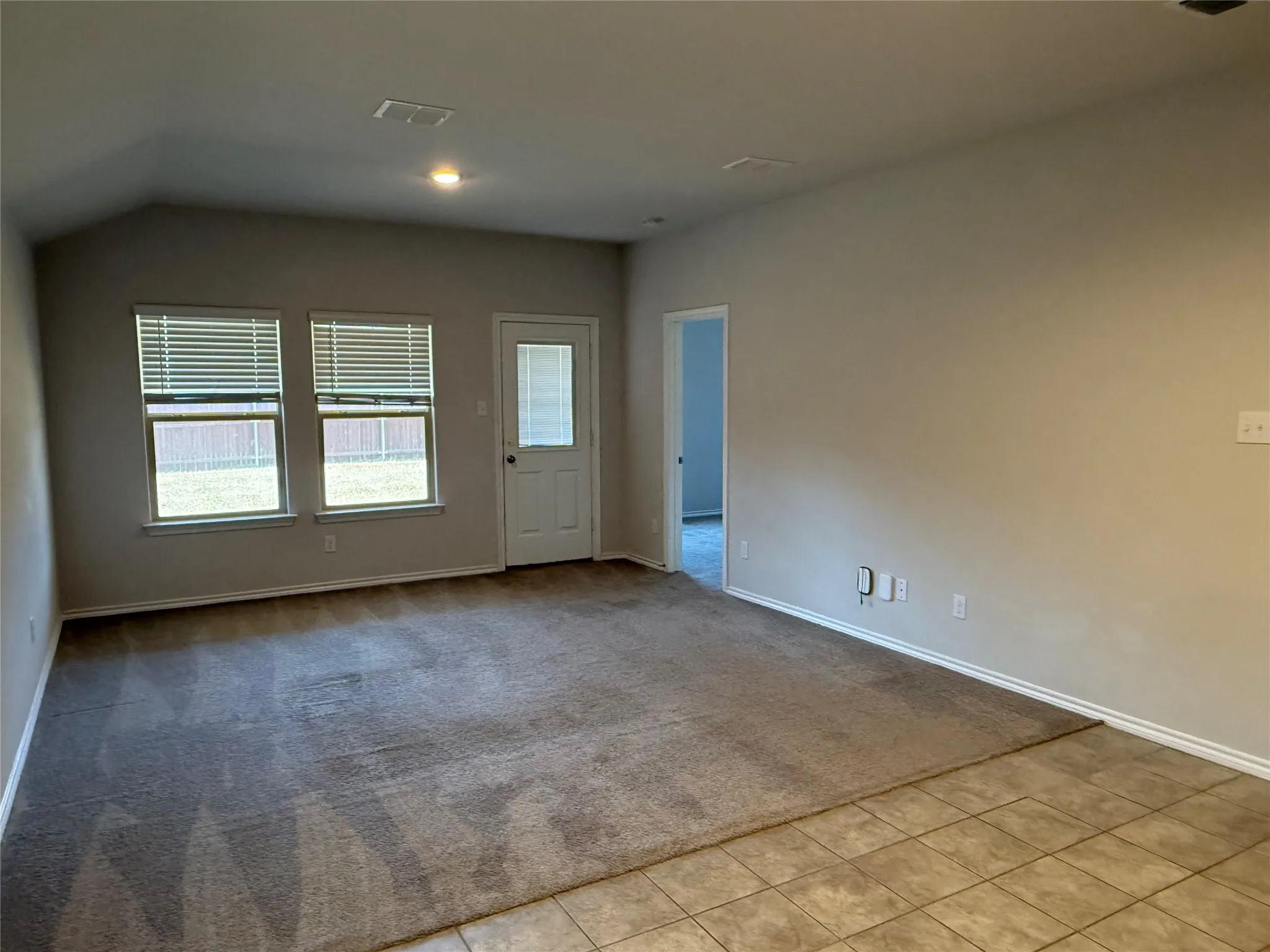 Single Family Residence For Sale in Wise County , 124 Greengate Drive, Boyd, Texas 76023, 3 Bedroom, 2 Bathroom, 2 Garage spaces, 1,333 Sqft, built in 2022, mls#21367403, Real Estate Agent in Boyd, Homes For Sale in Wise county, Homes For Sale in Boyd, Realtor in Boyd Texas, Real Estate Brokerage Independent Realty Texas, Luminita Cordes Realtor
