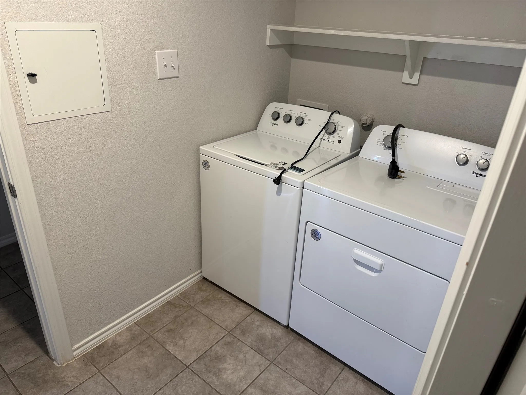 Single Family Residence For Sale in Wise County , 124 Greengate Drive, Boyd, Texas 76023, 3 Bedroom, 2 Bathroom, 2 Garage spaces, 1,333 Sqft, built in 2022, mls#21367403, Real Estate Agent in Boyd, Homes For Sale in Wise county, Homes For Sale in Boyd, Realtor in Boyd Texas, Real Estate Brokerage Independent Realty Texas, Luminita Cordes Realtor