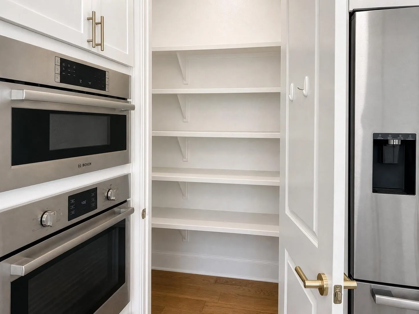 Townhouse For Rent in Dallas County , 2114 Wenge Lane, Dallas, Texas 75219, 3 Bedroom, 4 Bathroom, 2 Garage spaces, 1,932 Sqft, built in 2021, mls#21367598, Real Estate Agent in Dallas, Homes For Rent in Dallas county, Homes For Rent in Dallas, Realtor in Dallas Texas, Real Estate Brokerage Independent Realty Texas, Luminita Cordes Realtor