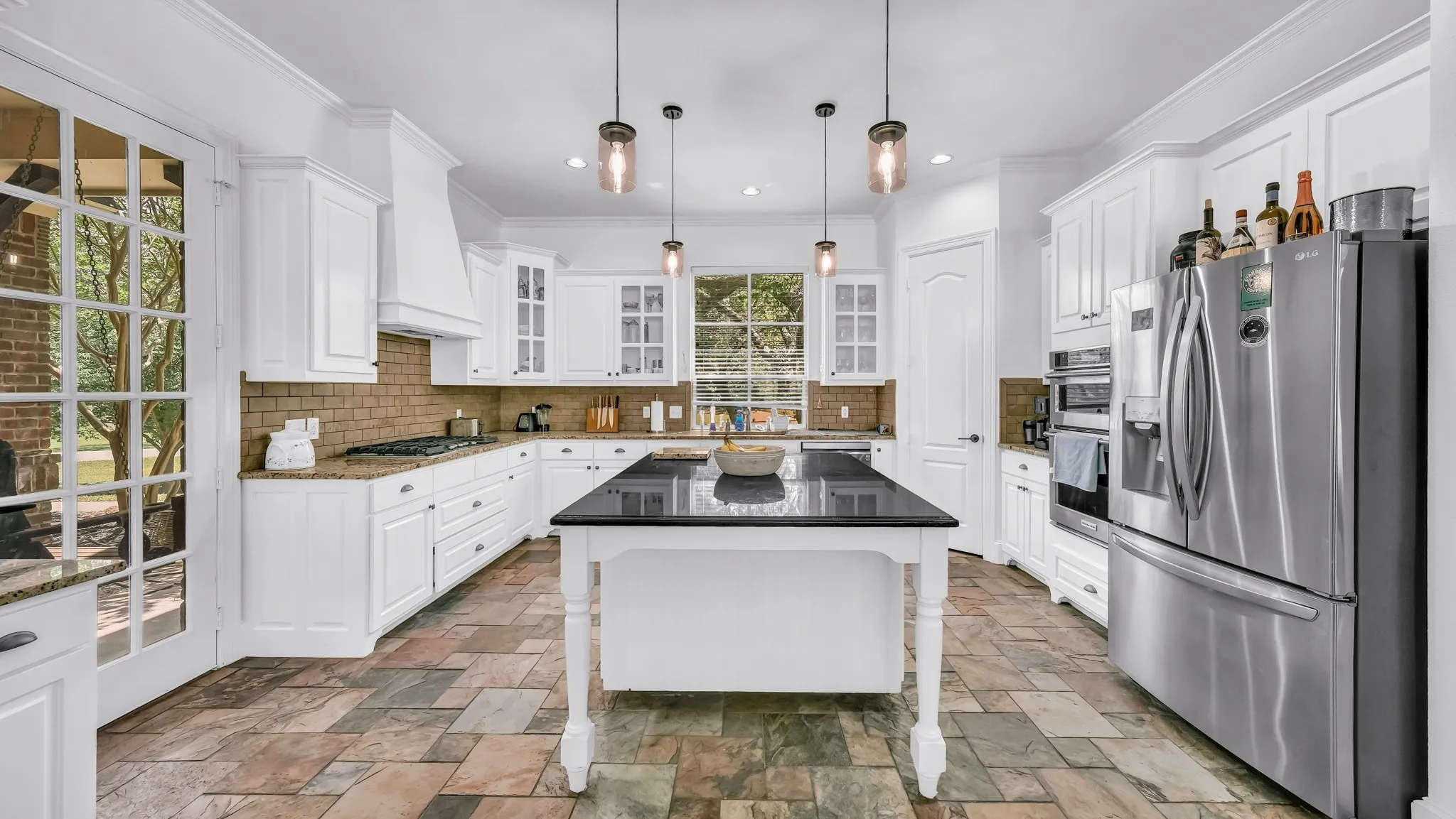 Single Family Residence For Sale in Parker County , 1555 Hunterglenn Drive, Aledo, Texas 76008, 5 Bedroom, 4 Bathroom, 3 Garage spaces, 3,854 Sqft, built in 2003, mls#21367206, Real Estate Agent in Aledo, Homes For Sale in Parker county, Homes For Sale in Aledo, Realtor in Aledo Texas, Real Estate Brokerage Independent Realty Texas, Luminita Cordes Realtor