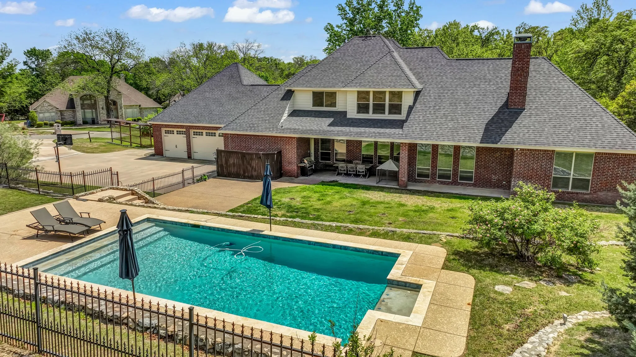 Single Family Residence For Sale in Parker County , 1555 Hunterglenn Drive, Aledo, Texas 76008, 5 Bedroom, 4 Bathroom, 3 Garage spaces, 3,854 Sqft, built in 2003, mls#21367206, Real Estate Agent in Aledo, Homes For Sale in Parker county, Homes For Sale in Aledo, Realtor in Aledo Texas, Real Estate Brokerage Independent Realty Texas, Luminita Cordes Realtor