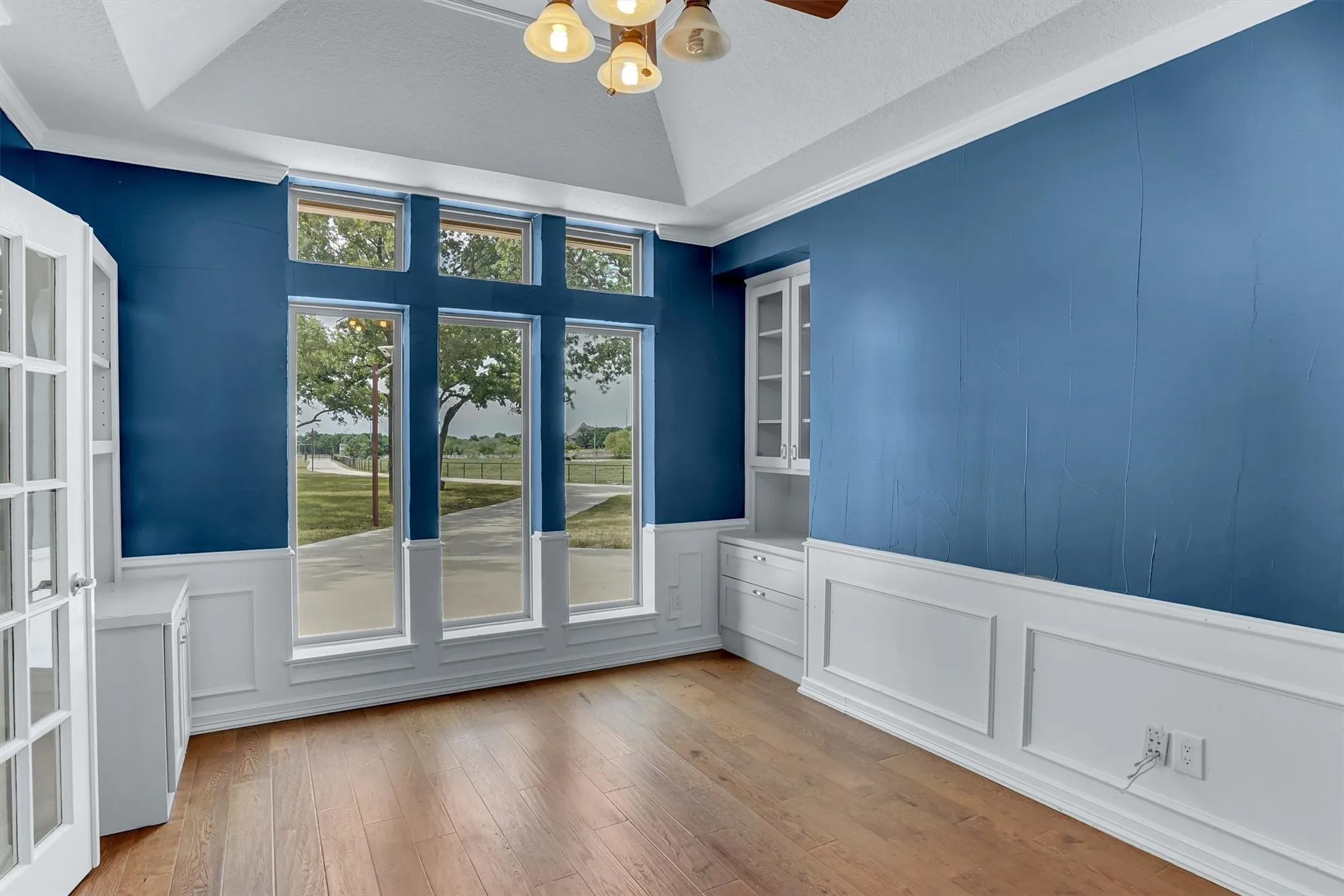 Single Family Residence For Rent in Denton County , 631 Fm 407 E, Argyle, Texas 76226, 4 Bedroom, 3 Bathroom, 3 Garage spaces, 4,790 Sqft, built in 1984, mls#21367602, Real Estate Agent in Argyle, Homes For Rent in Denton county, Homes For Rent in Argyle, Realtor in Argyle Texas, Real Estate Brokerage Independent Realty Texas, Luminita Cordes Realtor